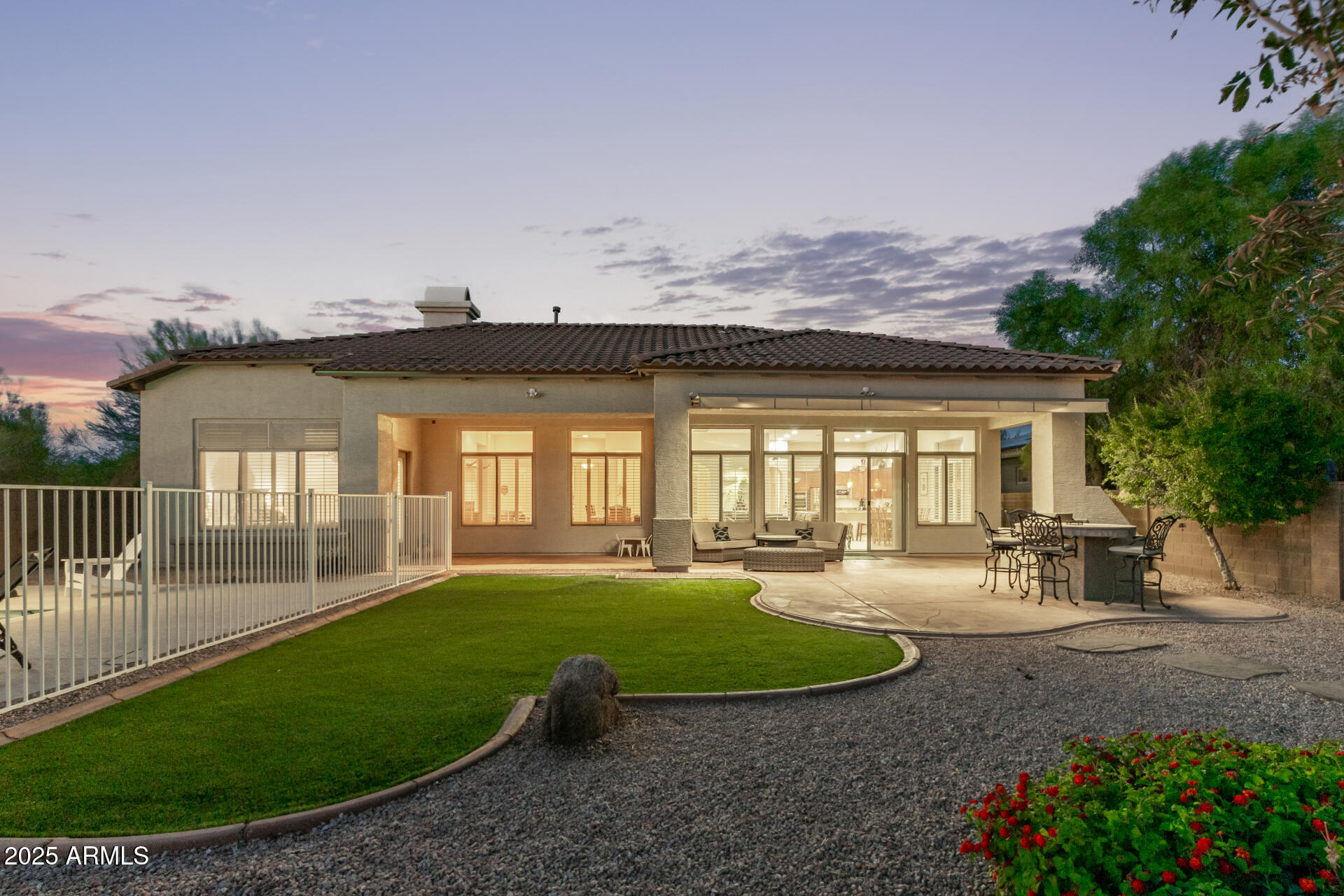 1809 W CALLE MARITA Drive