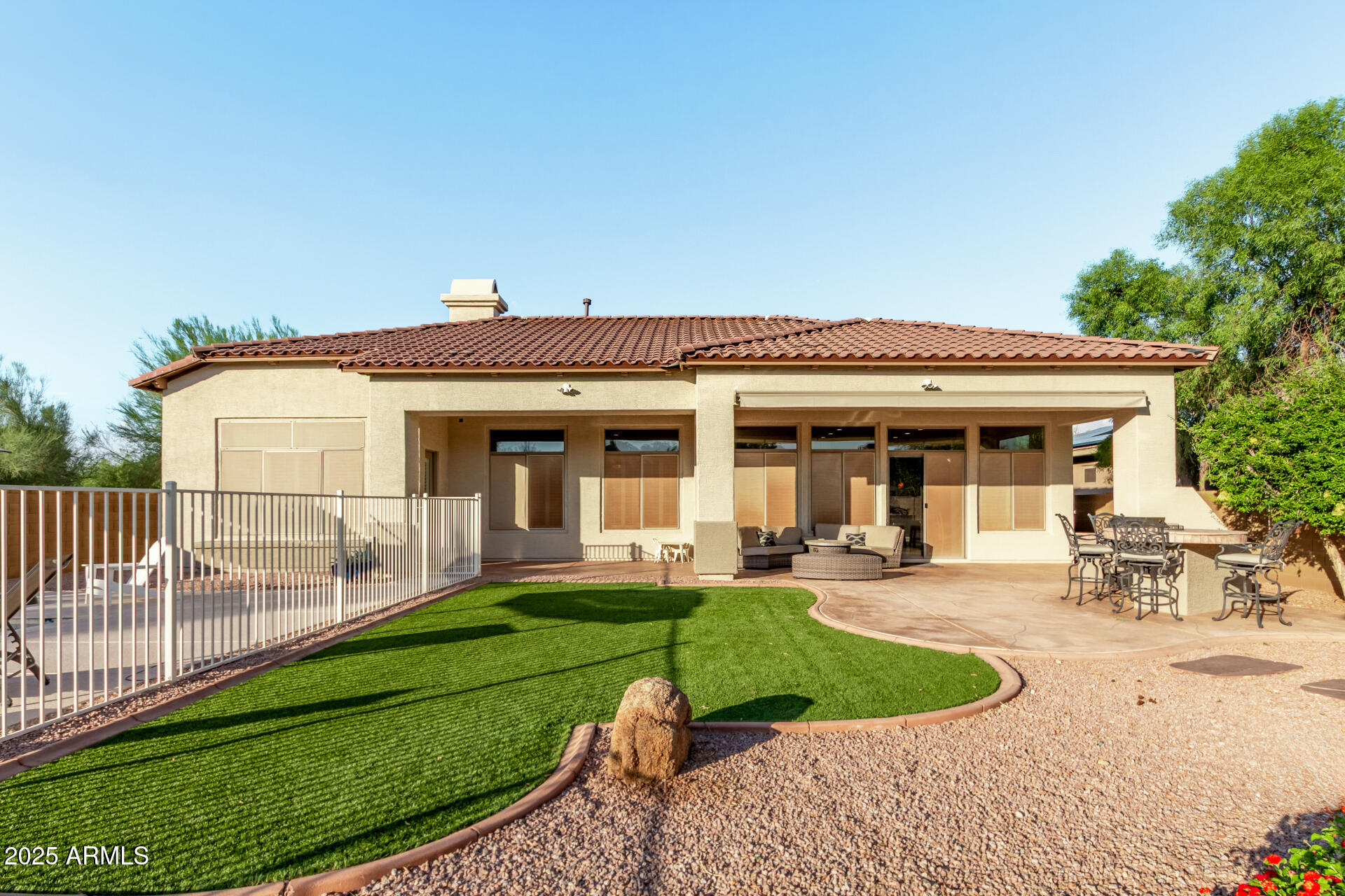 1809 W CALLE MARITA Drive