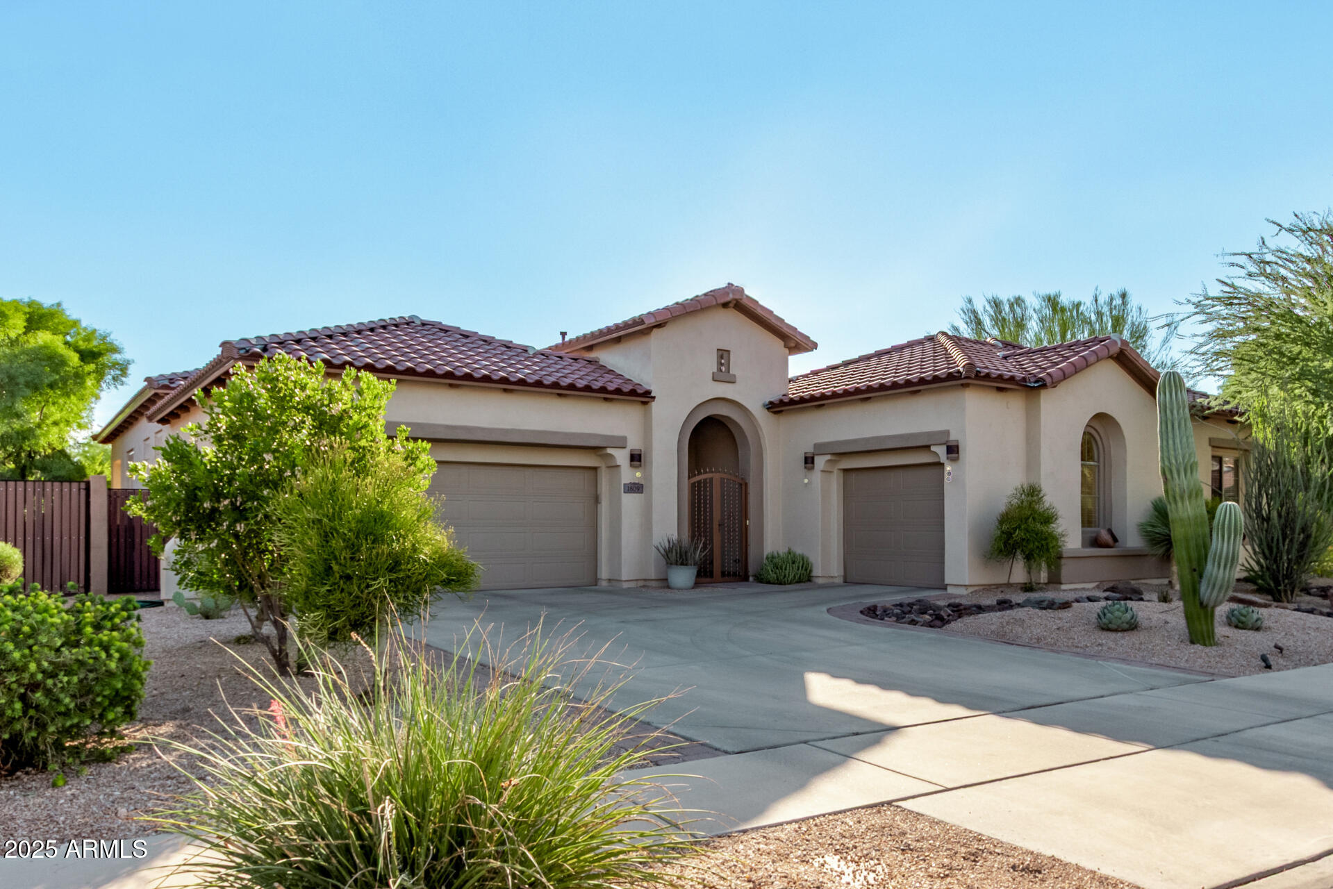 1809 W CALLE MARITA Drive