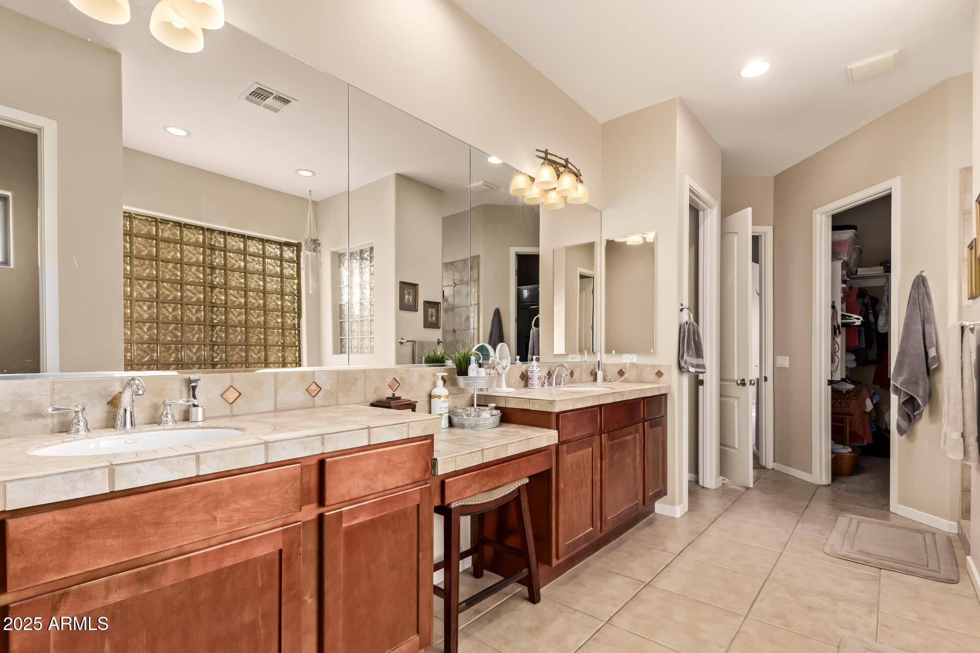1809 W CALLE MARITA Drive