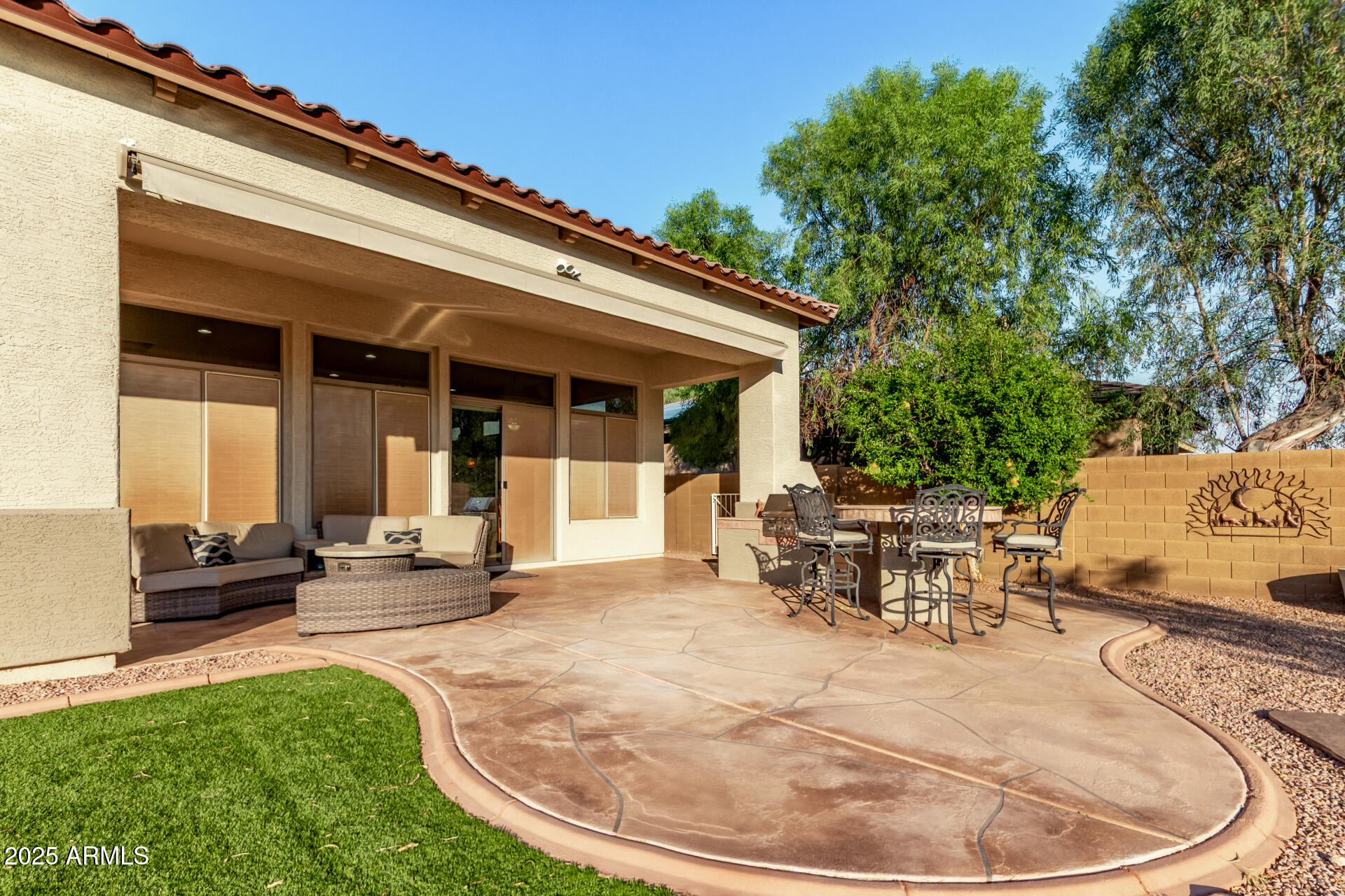1809 W CALLE MARITA Drive
