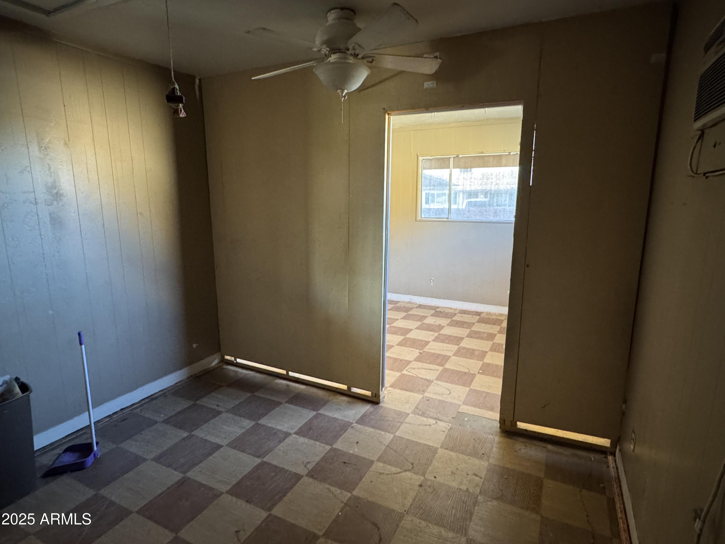 3032 W WINDROSE Drive