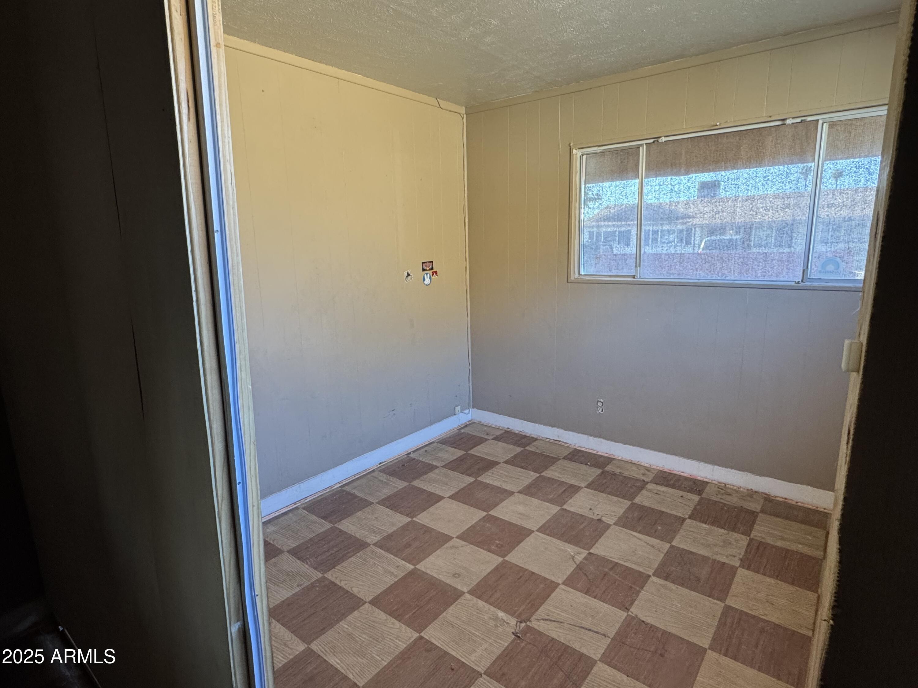 3032 W WINDROSE Drive