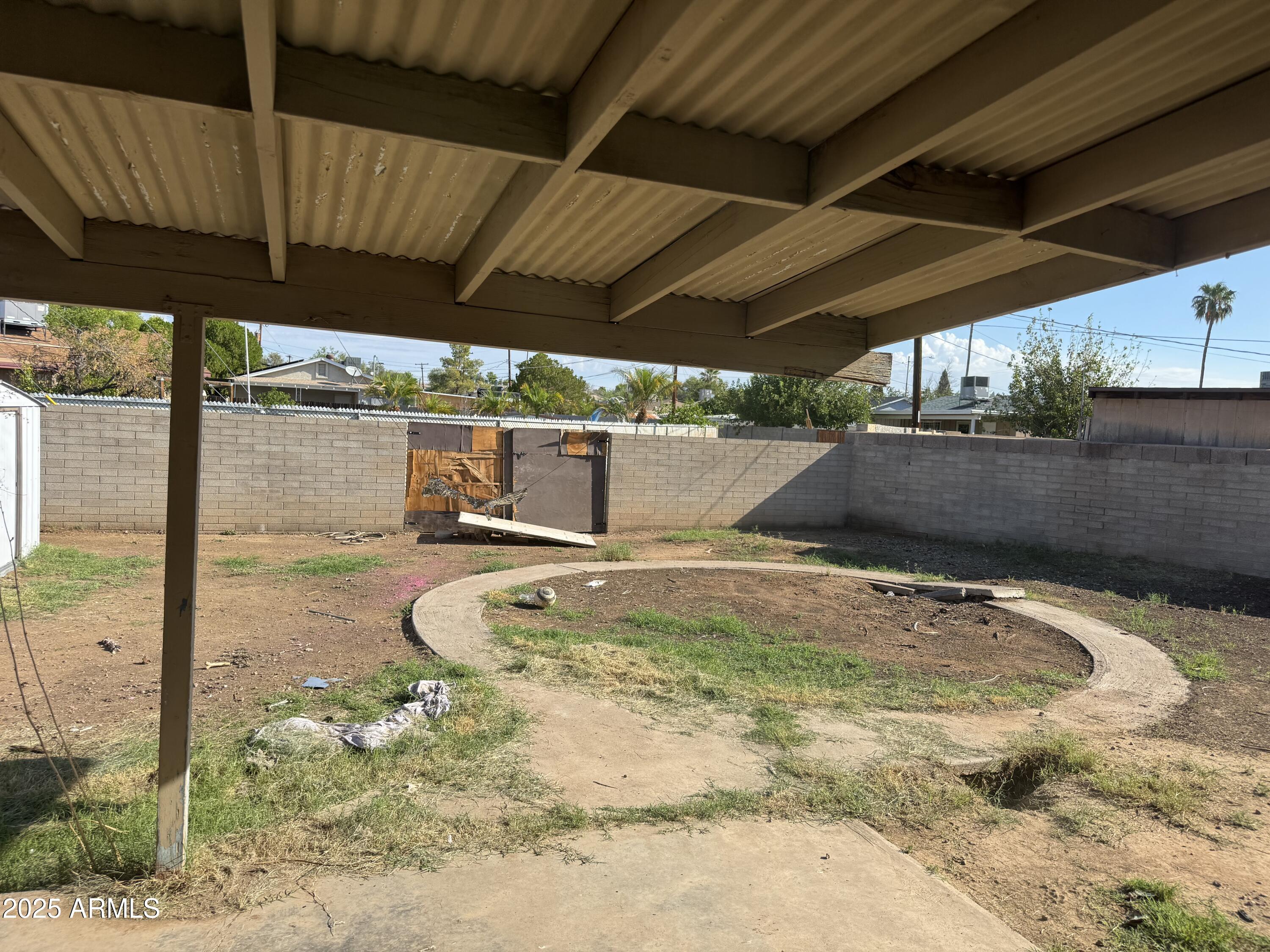 3032 W WINDROSE Drive