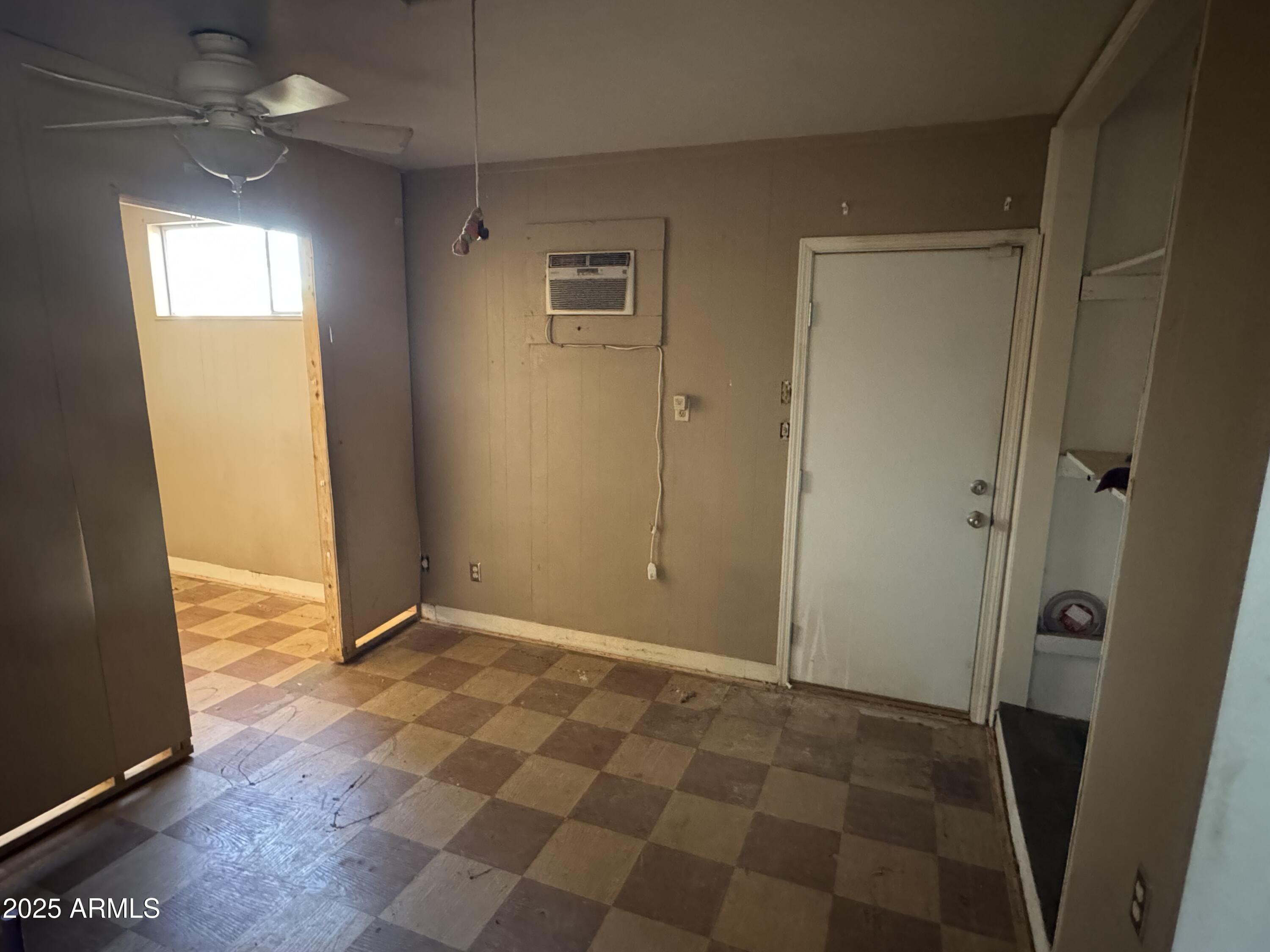 3032 W WINDROSE Drive