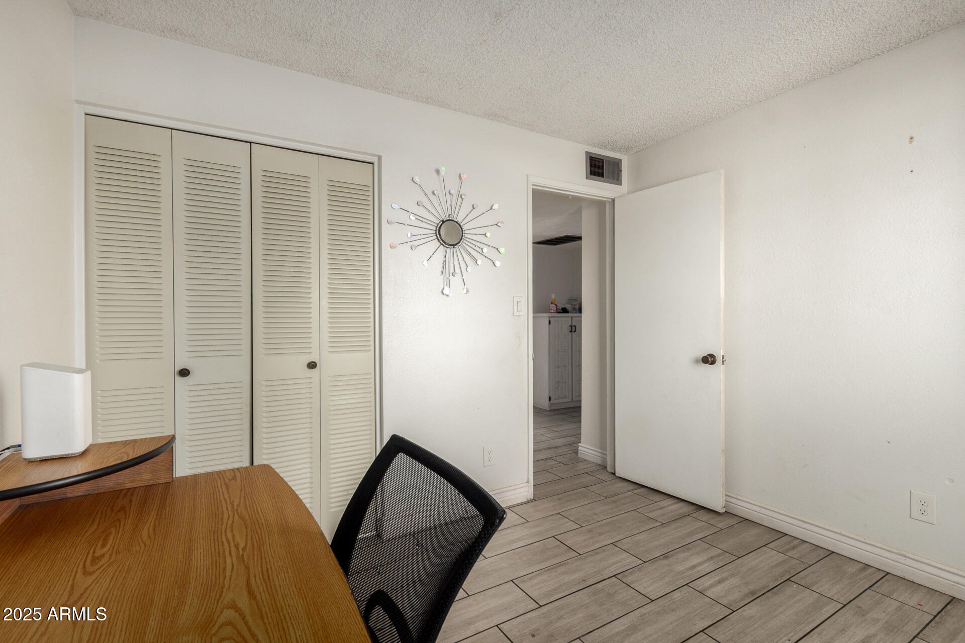 8001 W COLLEGE Drive