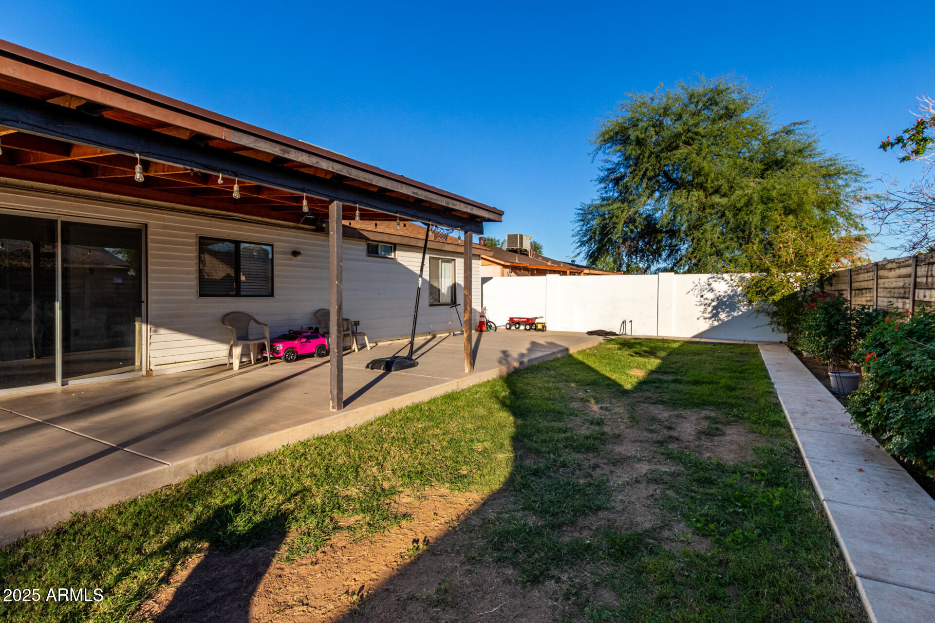 8001 W COLLEGE Drive