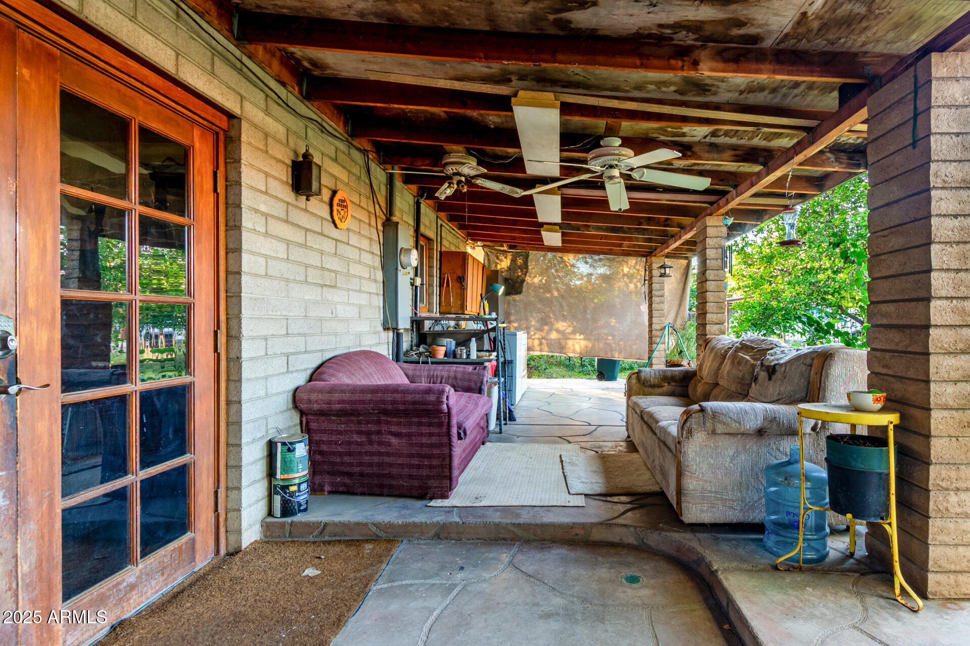 2546 W AUGUSTA Avenue