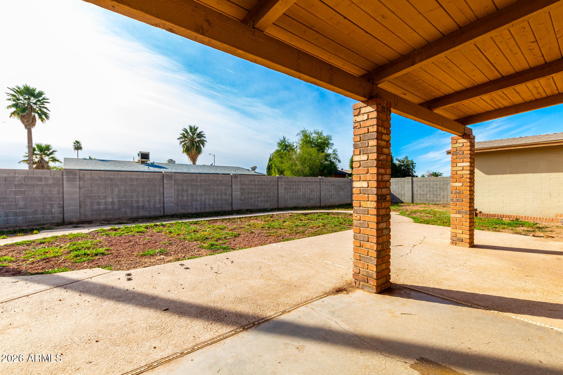 4519 W PARADISE Drive