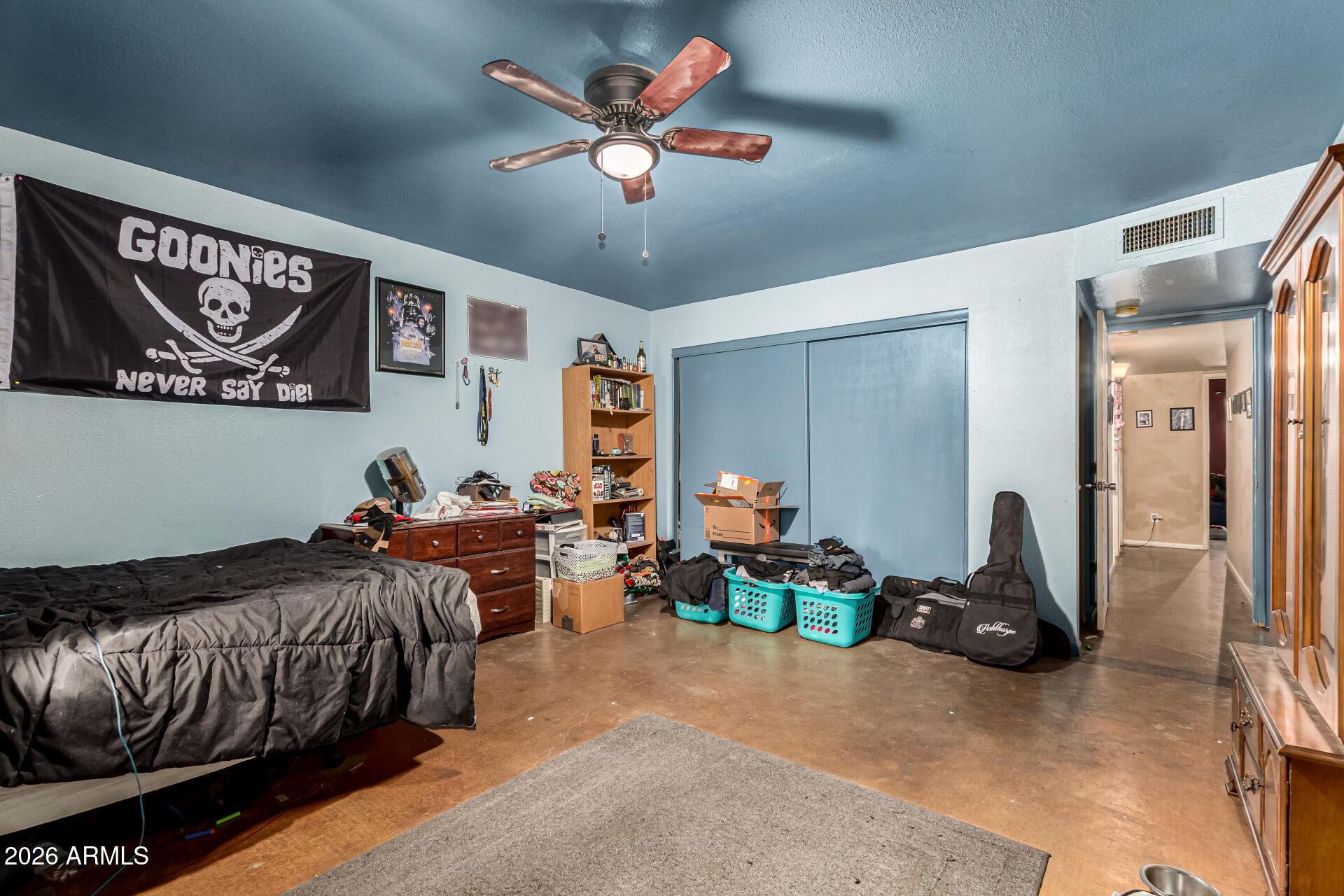 4519 W PARADISE Drive