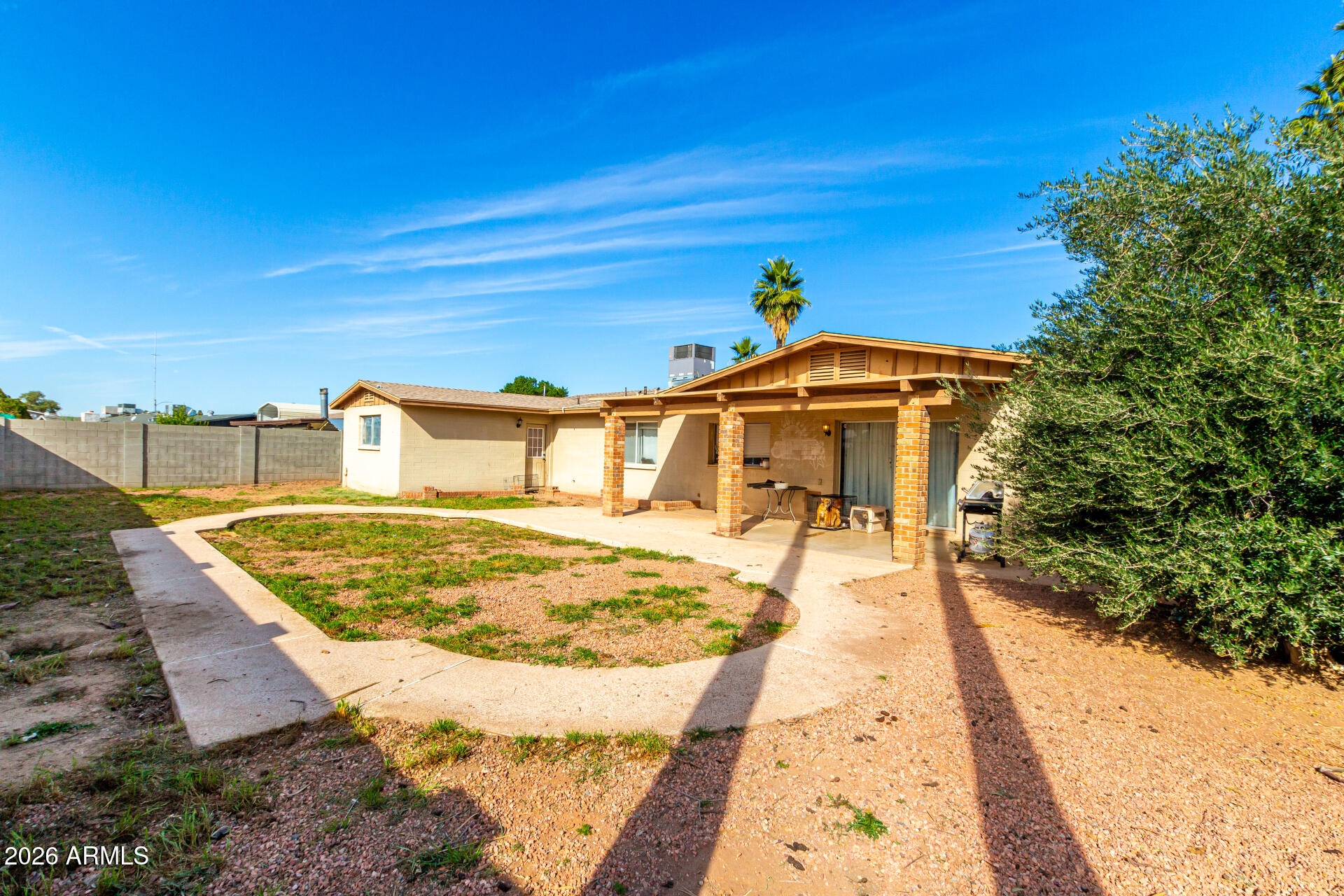 4519 W PARADISE Drive