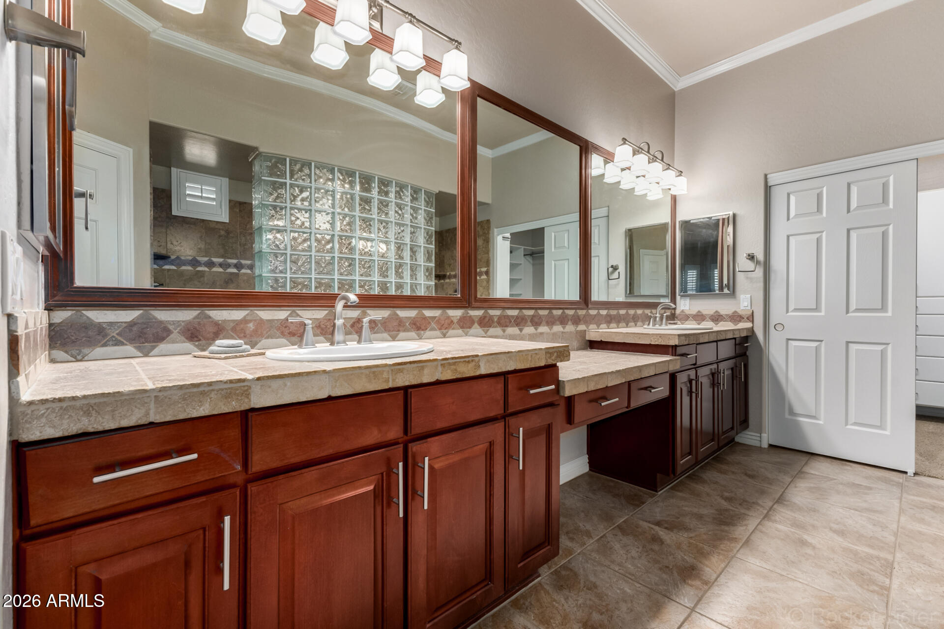 9852 W HEDGE HOG Place