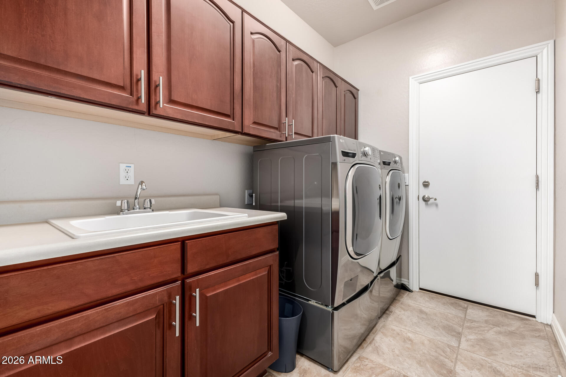 9852 W HEDGE HOG Place