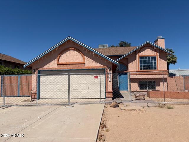 7526 W SURREY Avenue