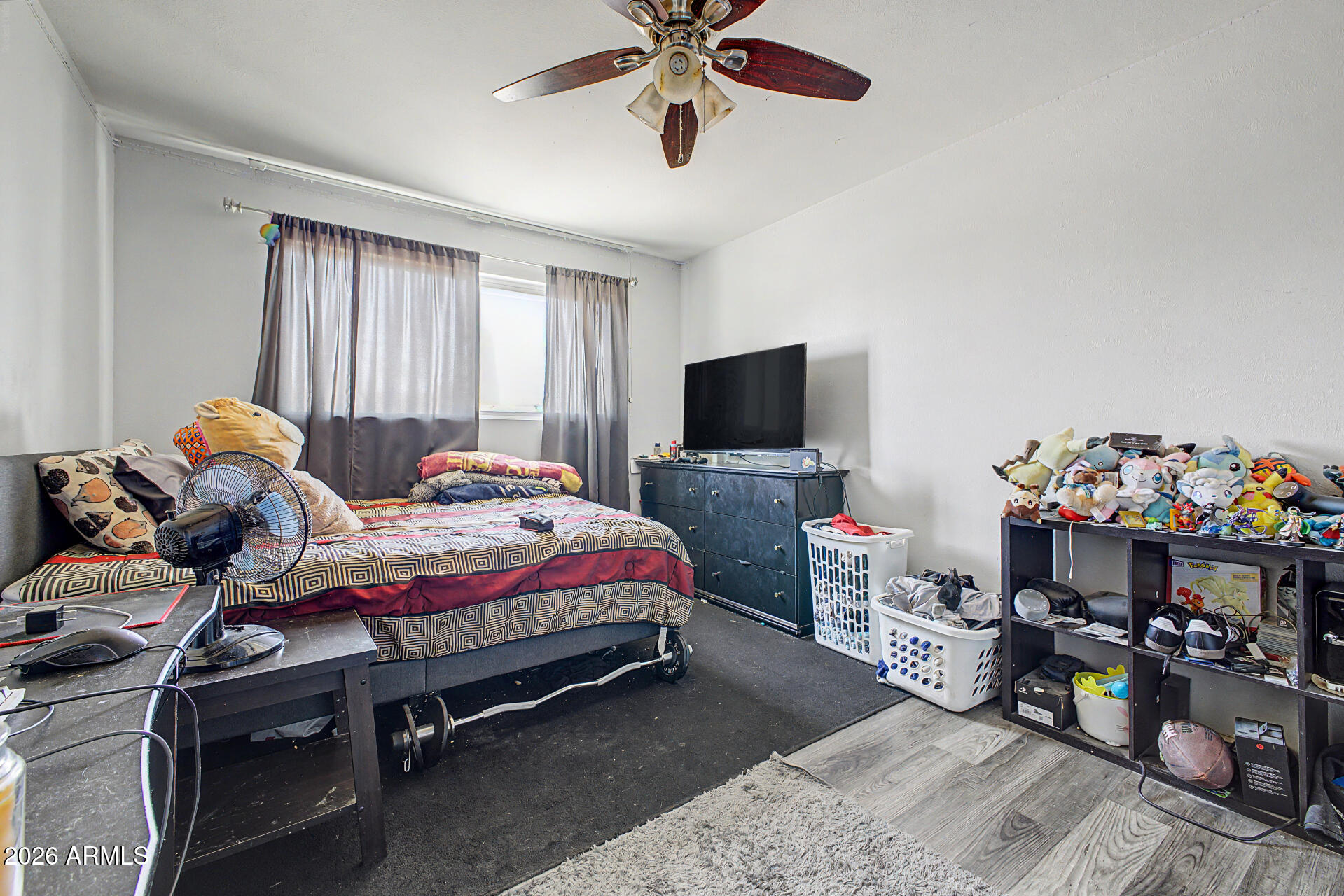 3234 W CORRINE Drive