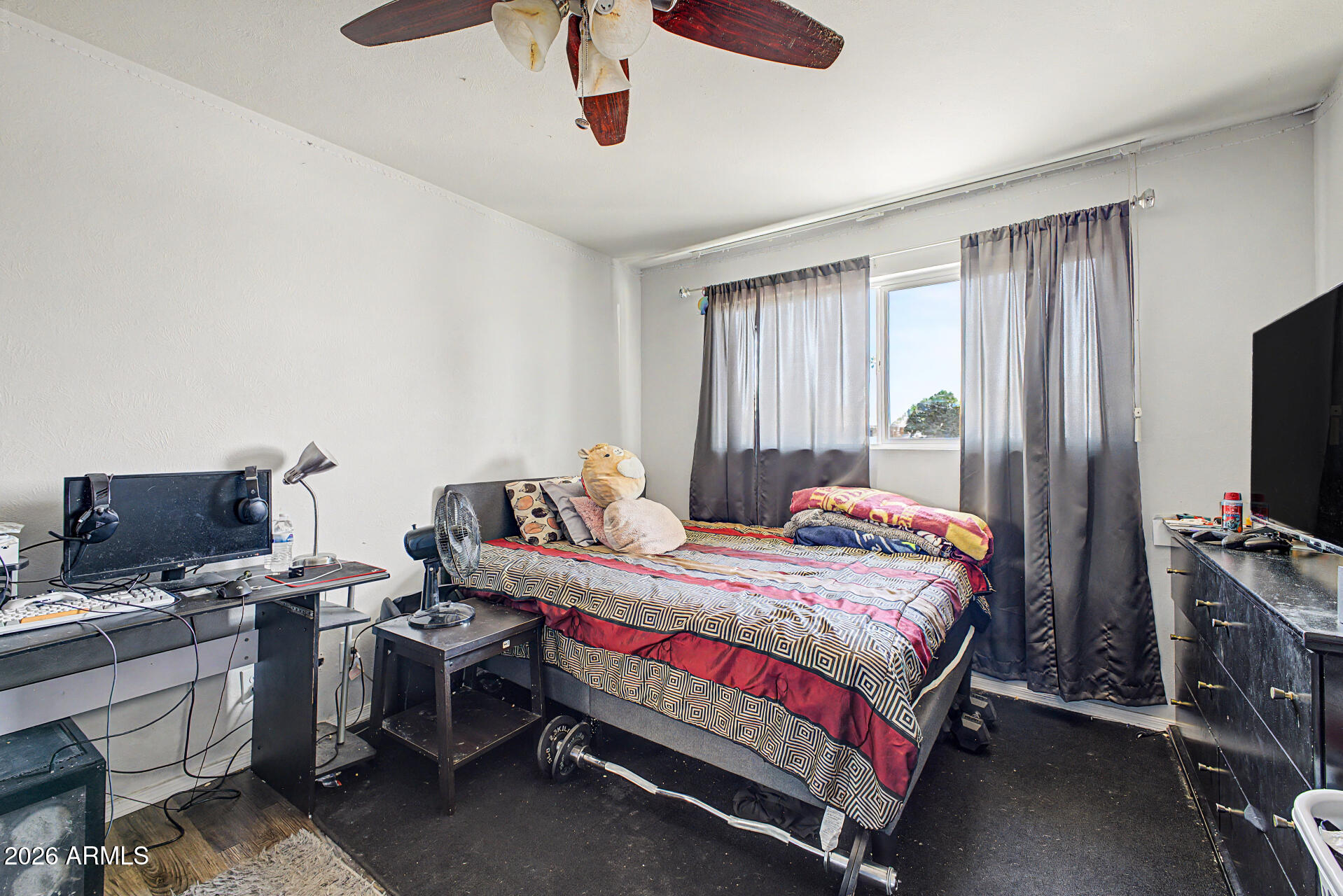3234 W CORRINE Drive