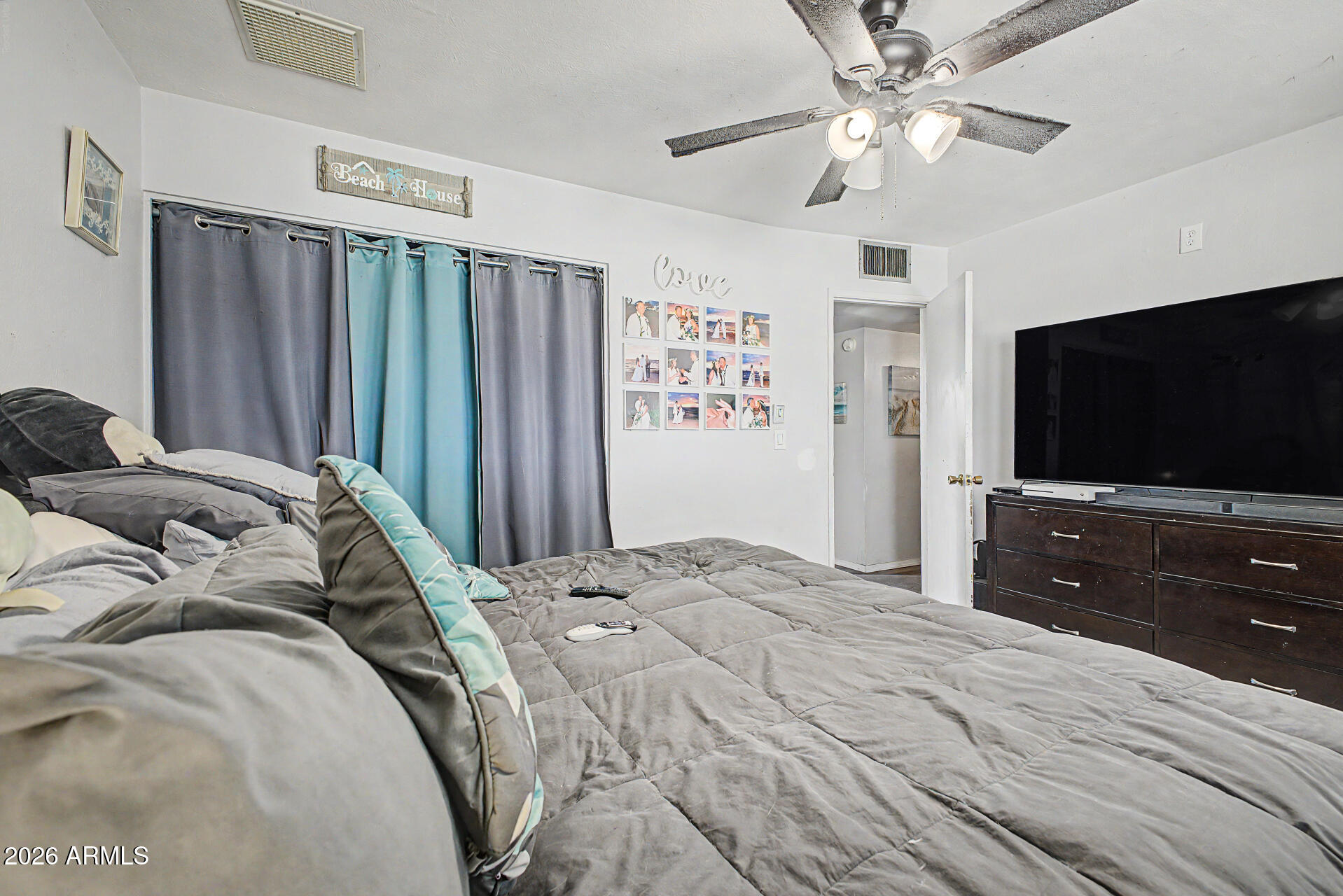3234 W CORRINE Drive
