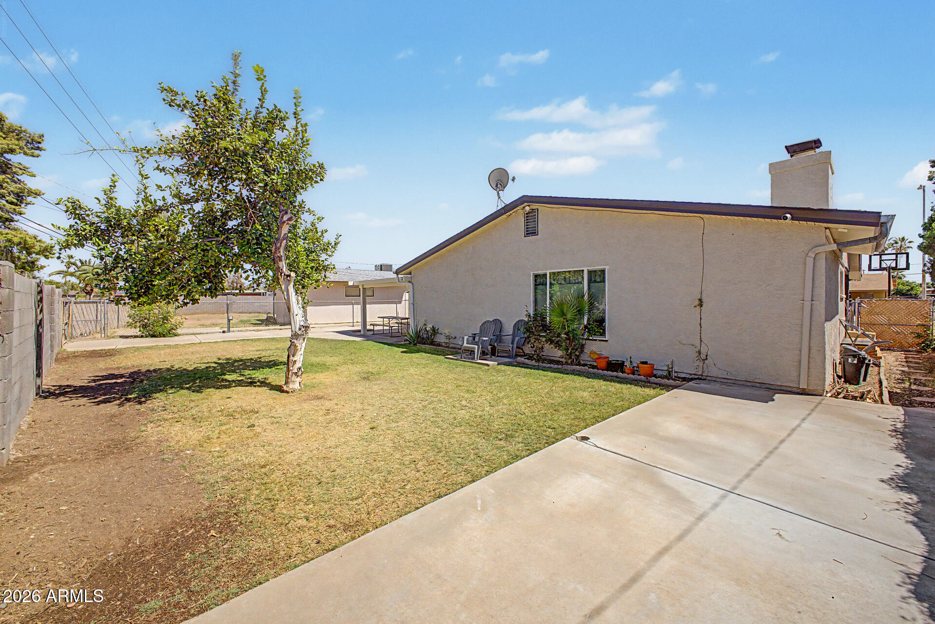 3234 W CORRINE Drive
