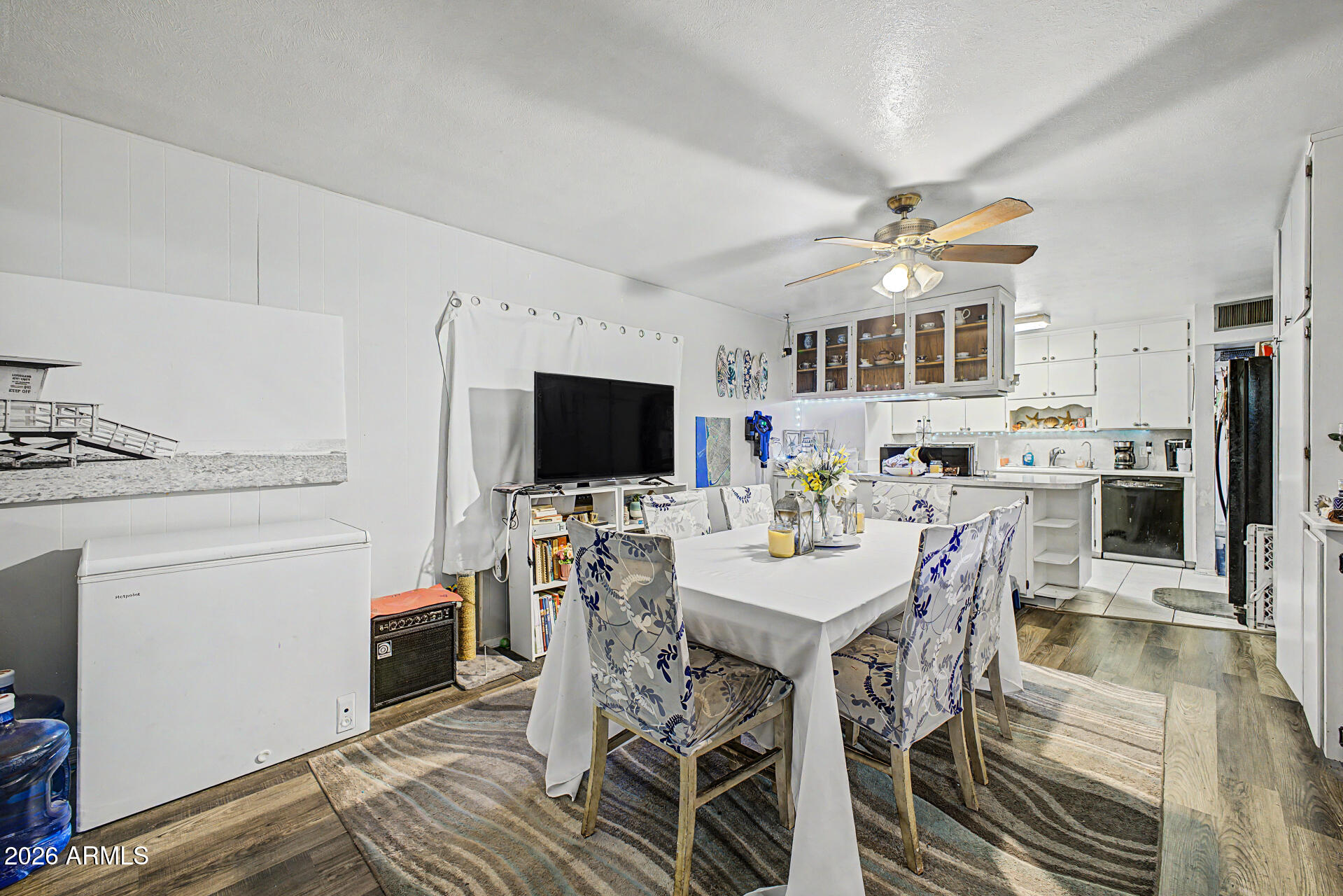 3234 W CORRINE Drive