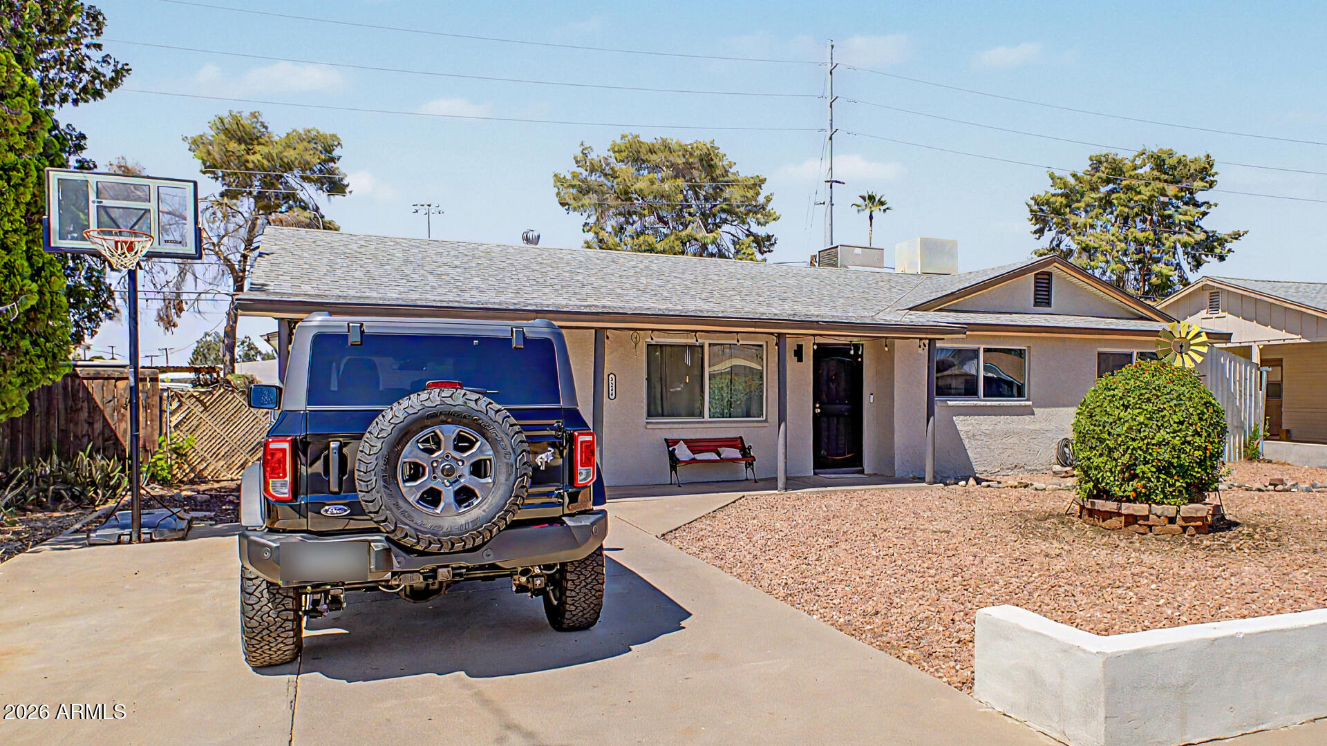 3234 W CORRINE Drive