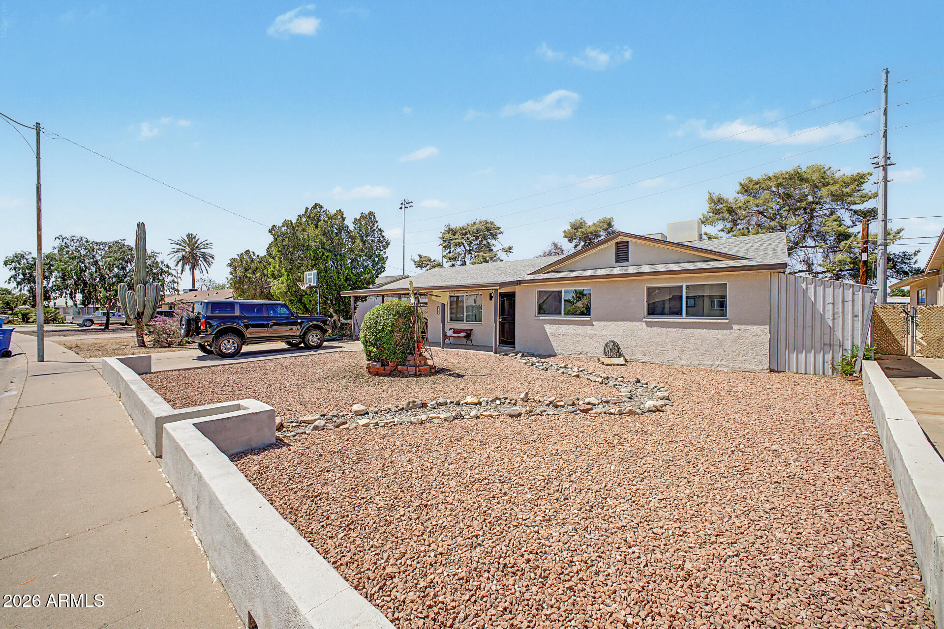 3234 W CORRINE Drive