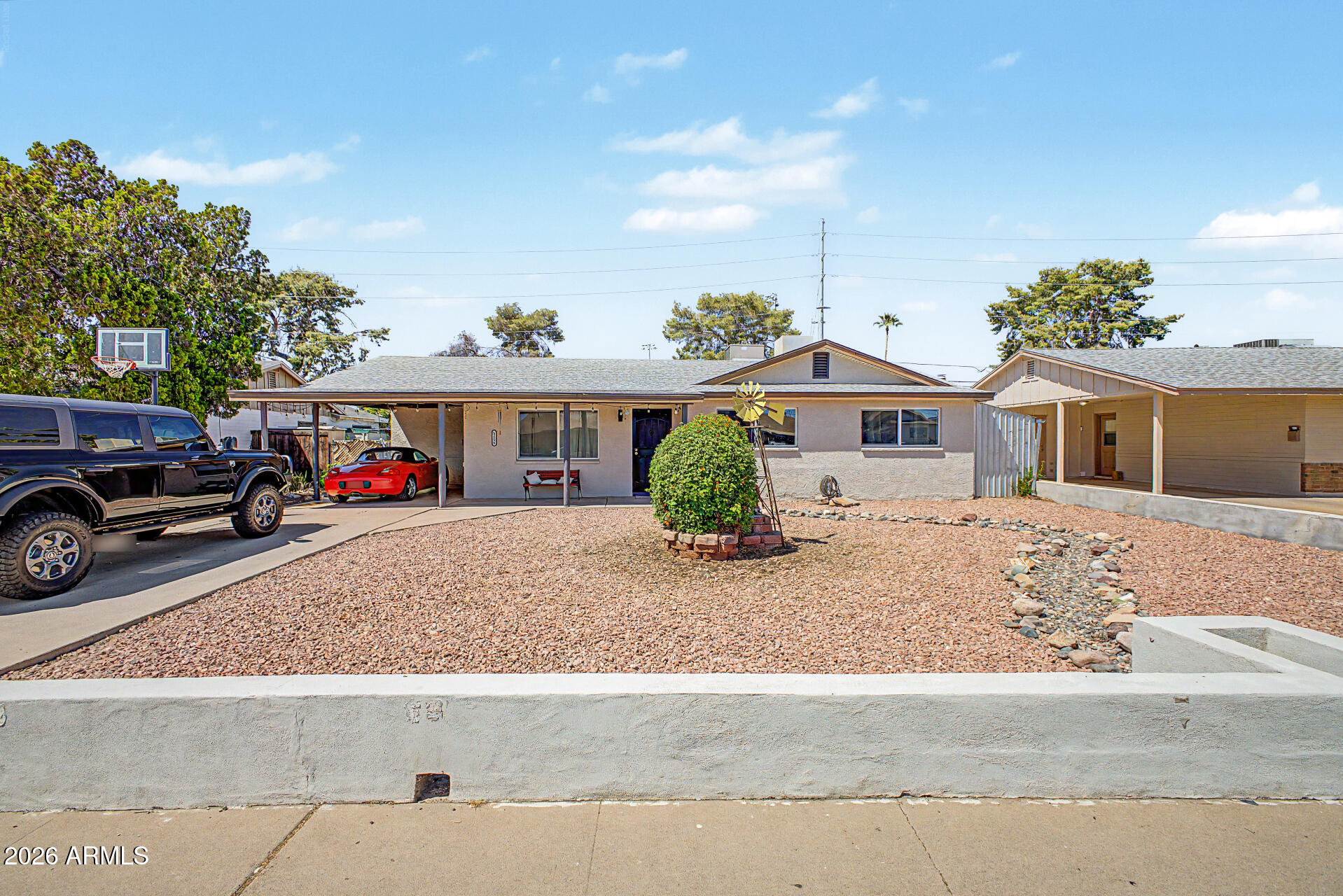 3234 W CORRINE Drive