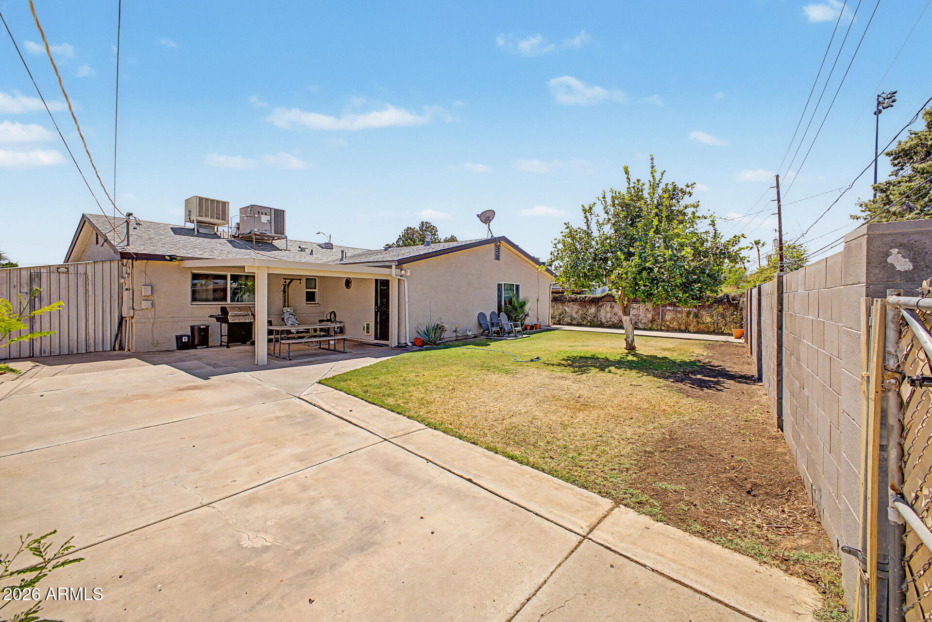 3234 W CORRINE Drive