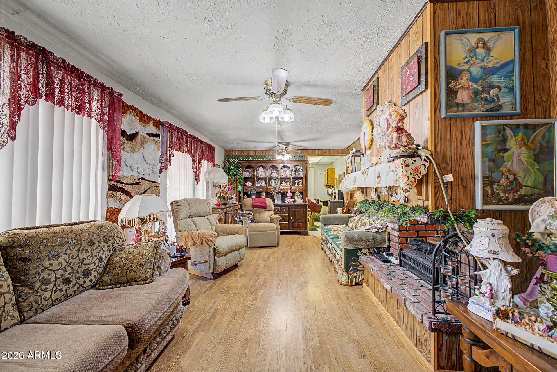 4101 N 105TH Lane