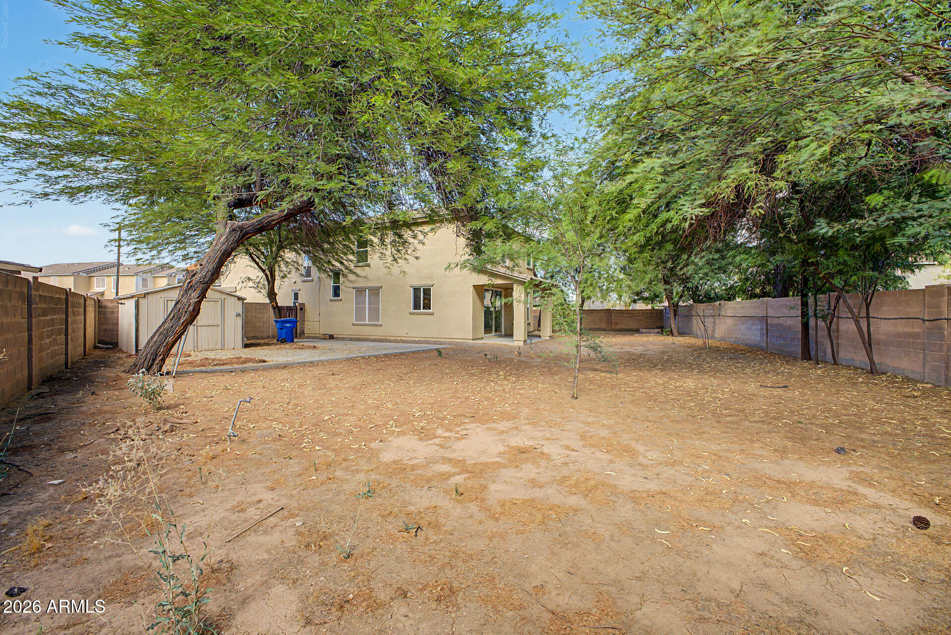 18293 W ELM Street