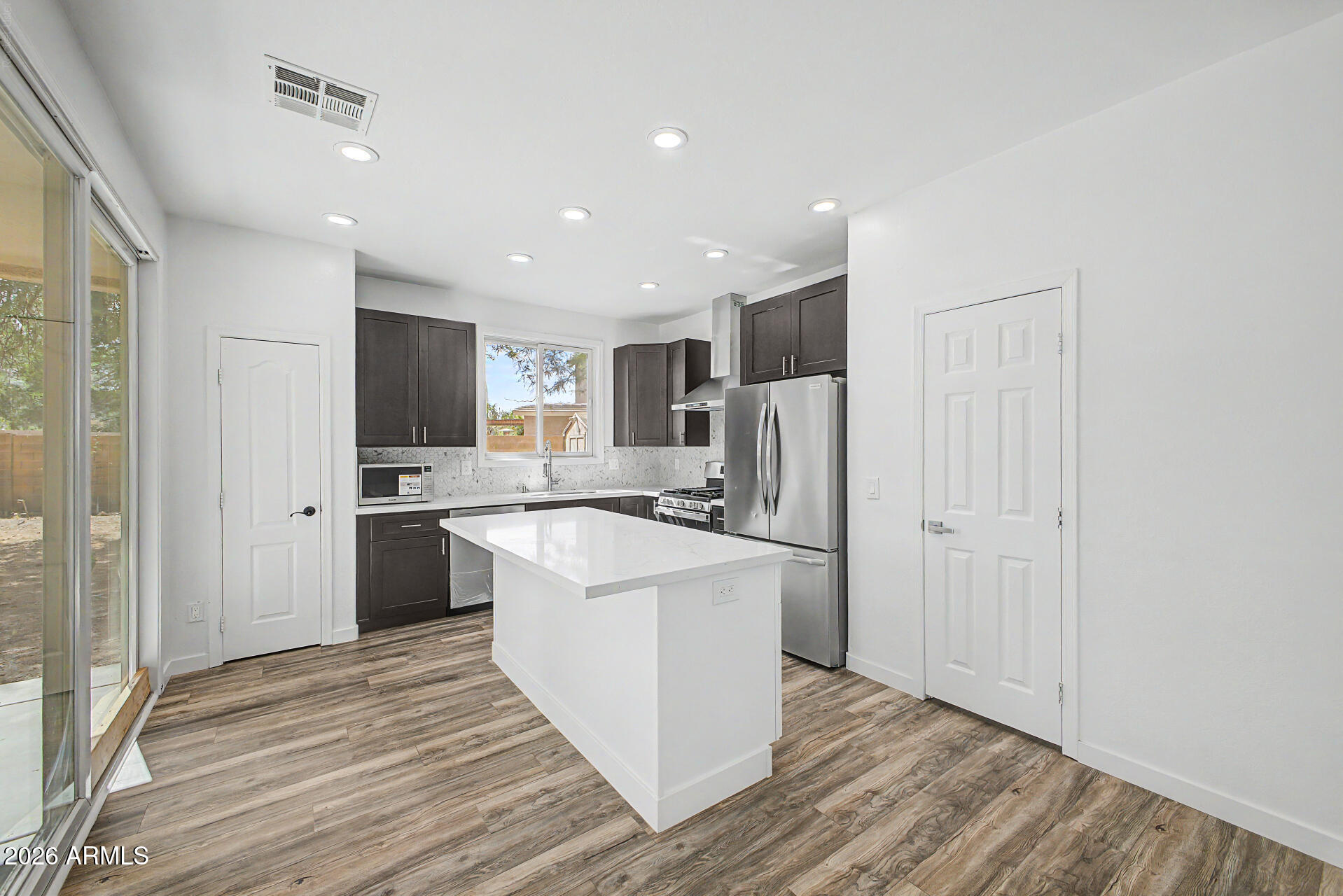 18293 W ELM Street