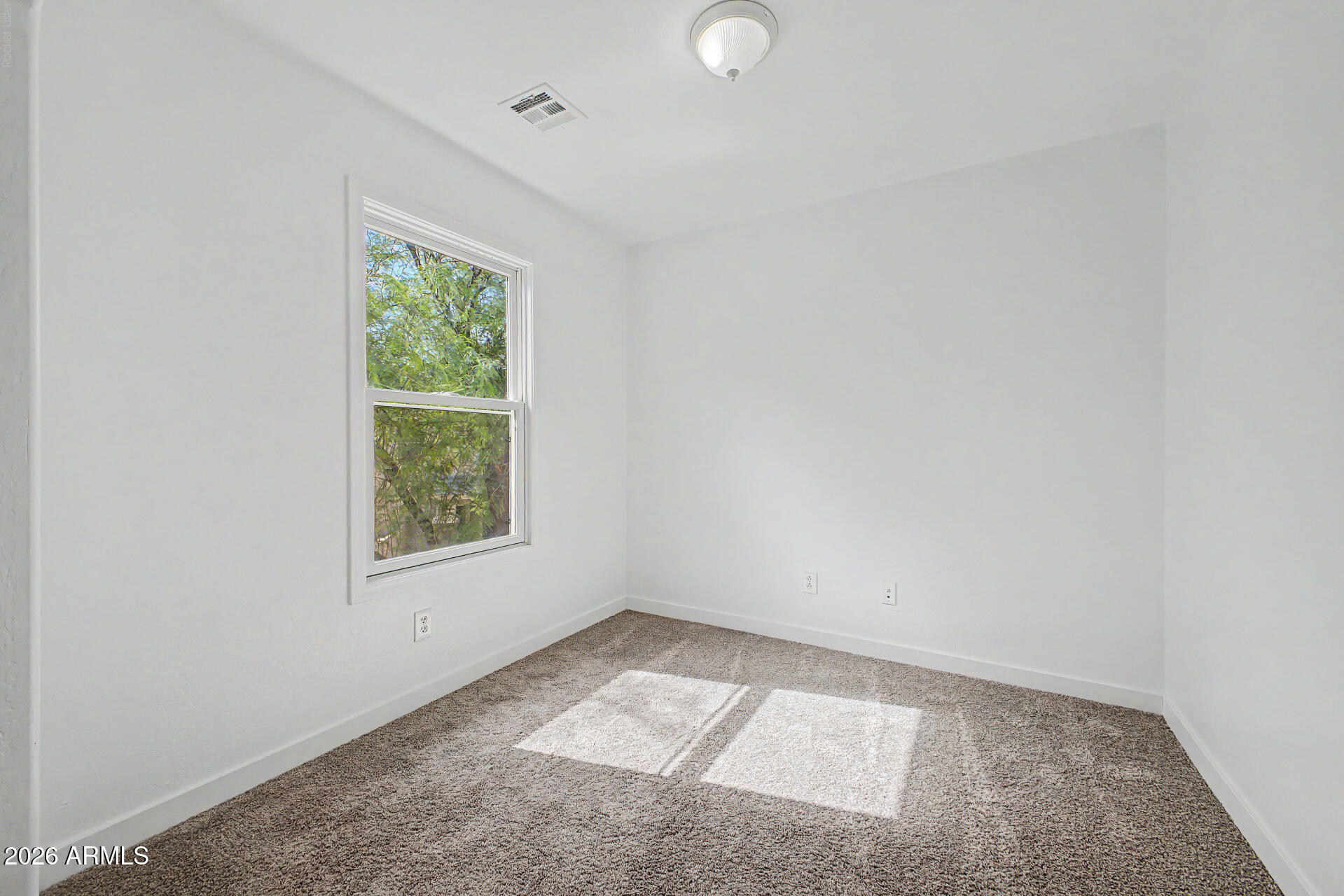 18293 W ELM Street