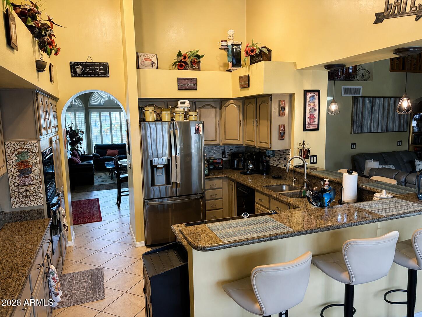 2653 N FONTANA Circle