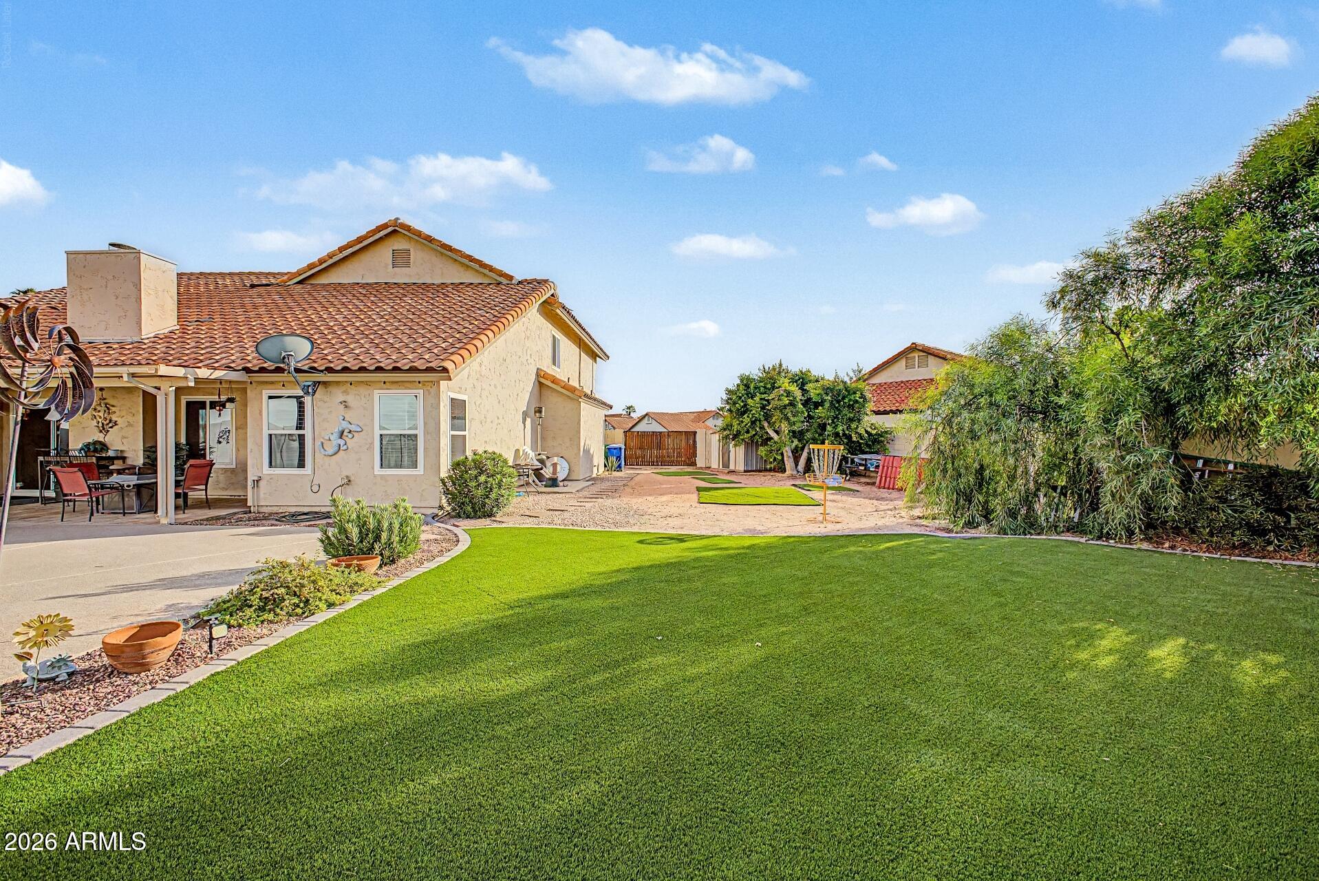 2653 N FONTANA Circle