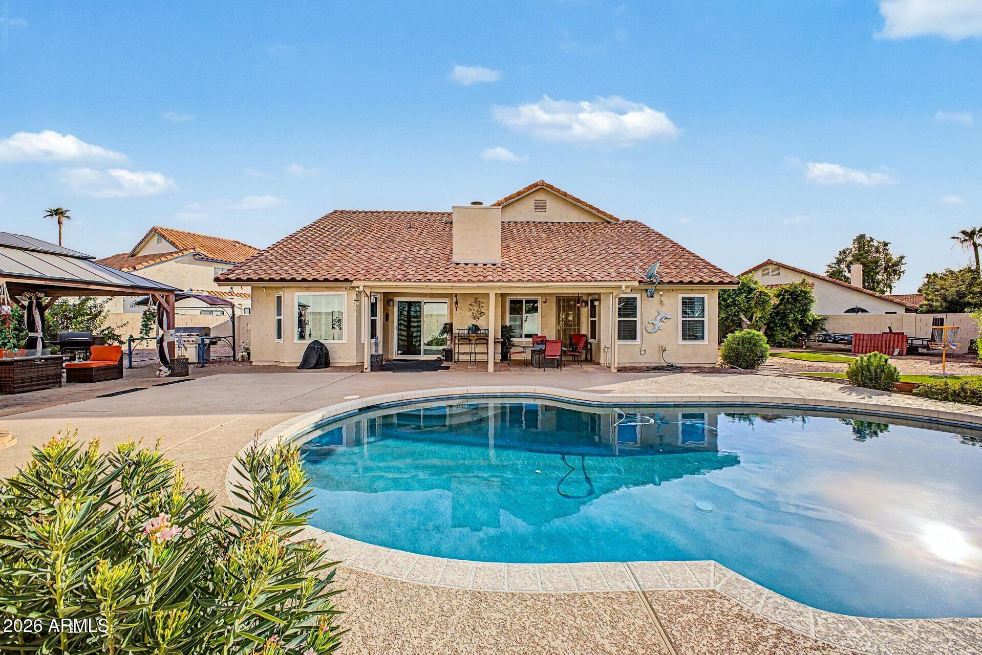 2653 N FONTANA Circle