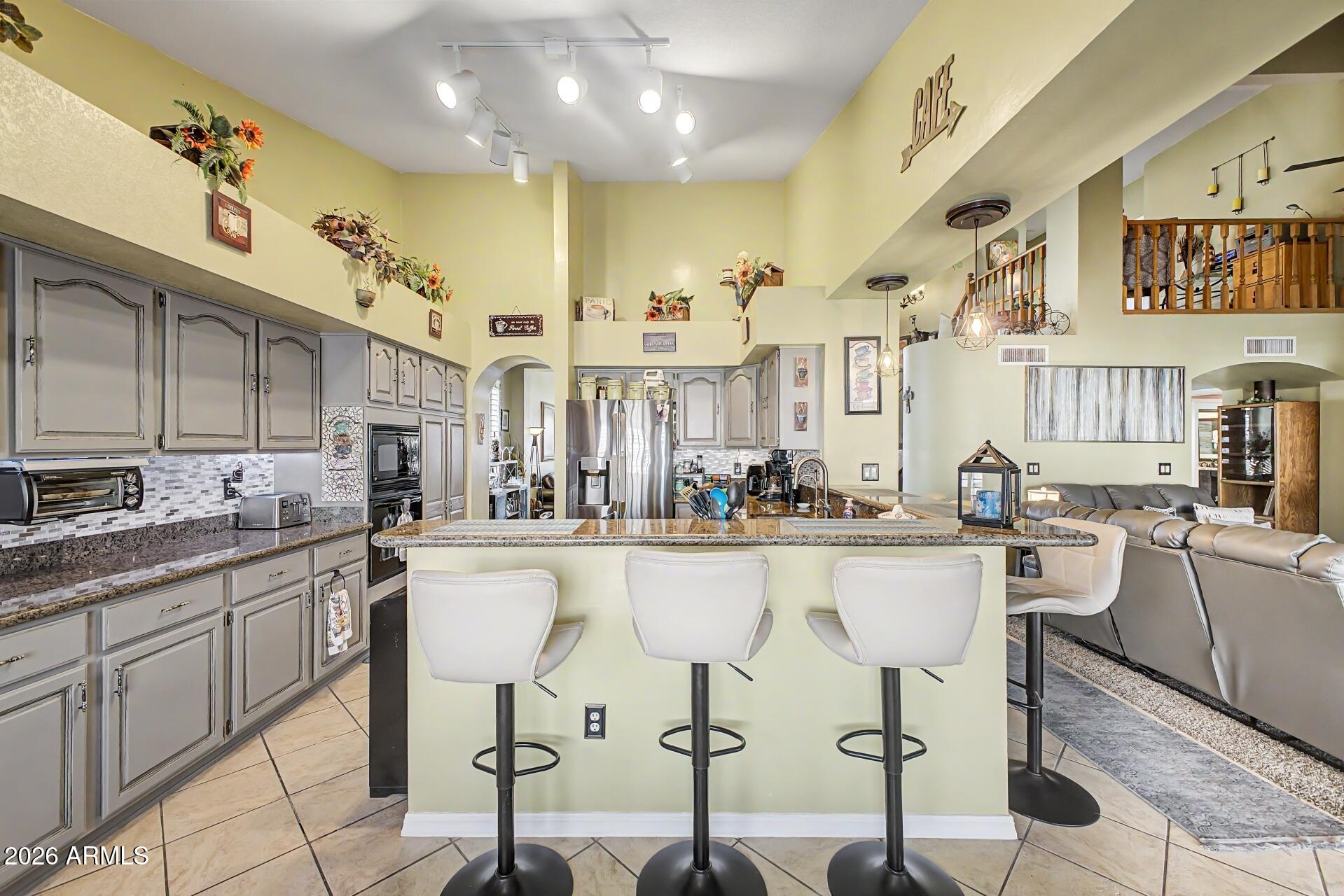 2653 N FONTANA Circle