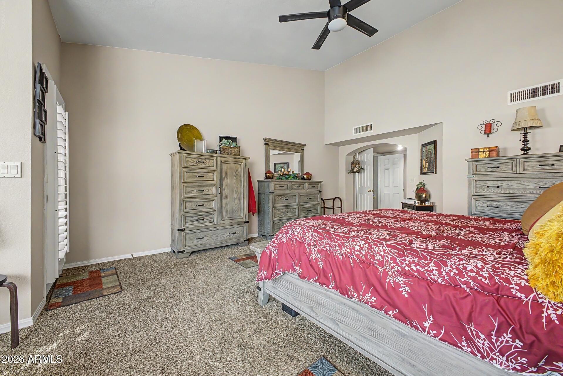 2653 N FONTANA Circle