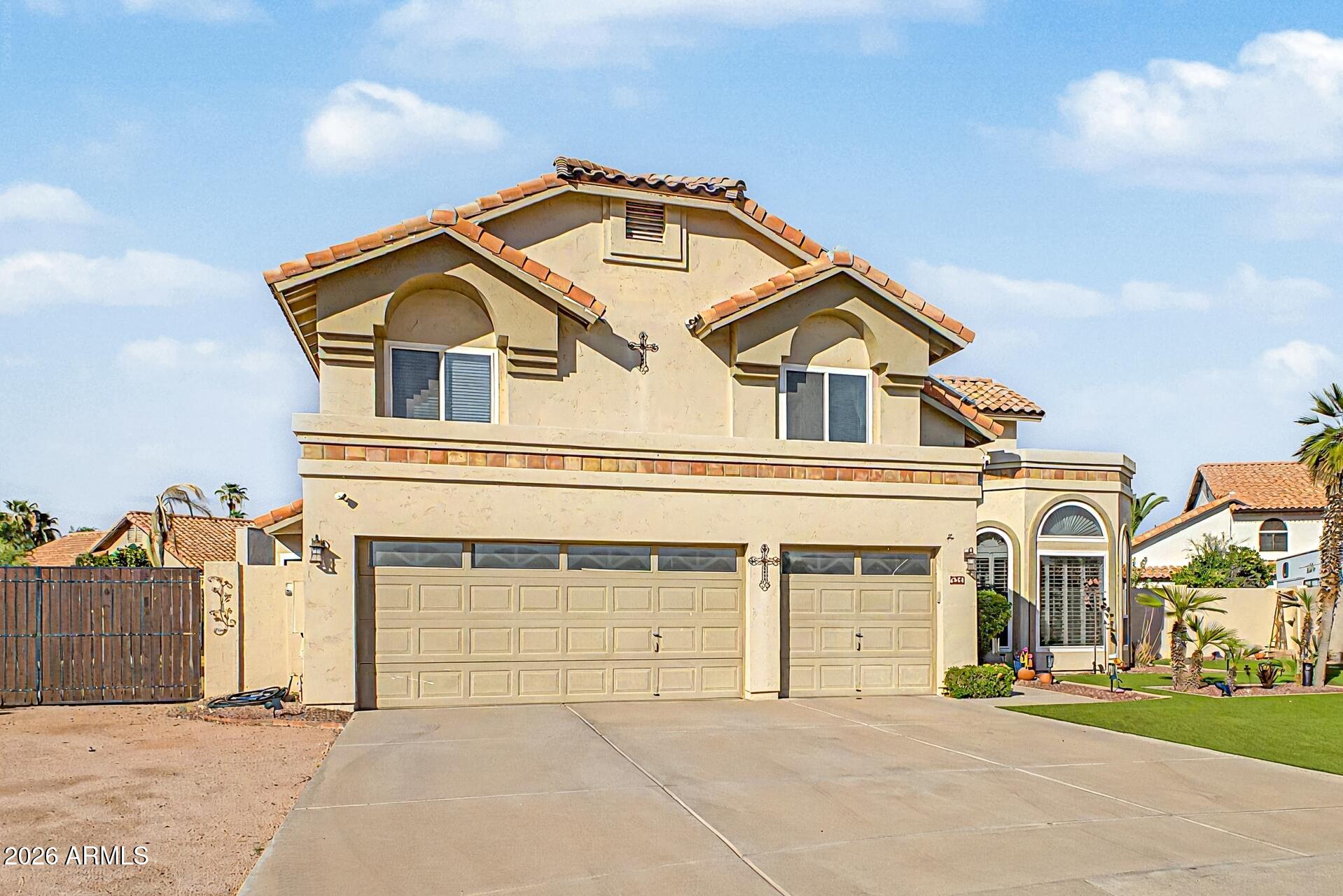 2653 N FONTANA Circle