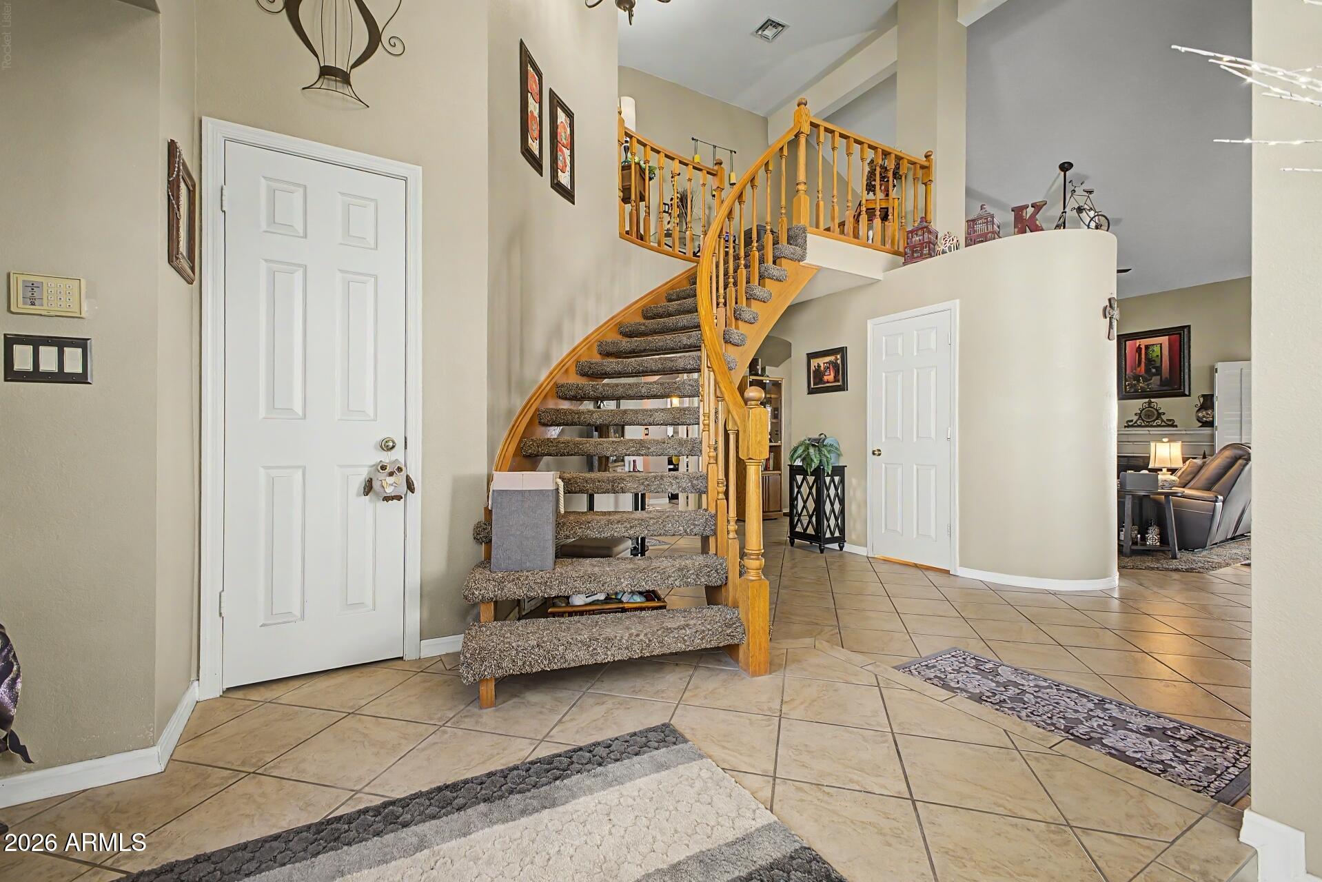 2653 N FONTANA Circle