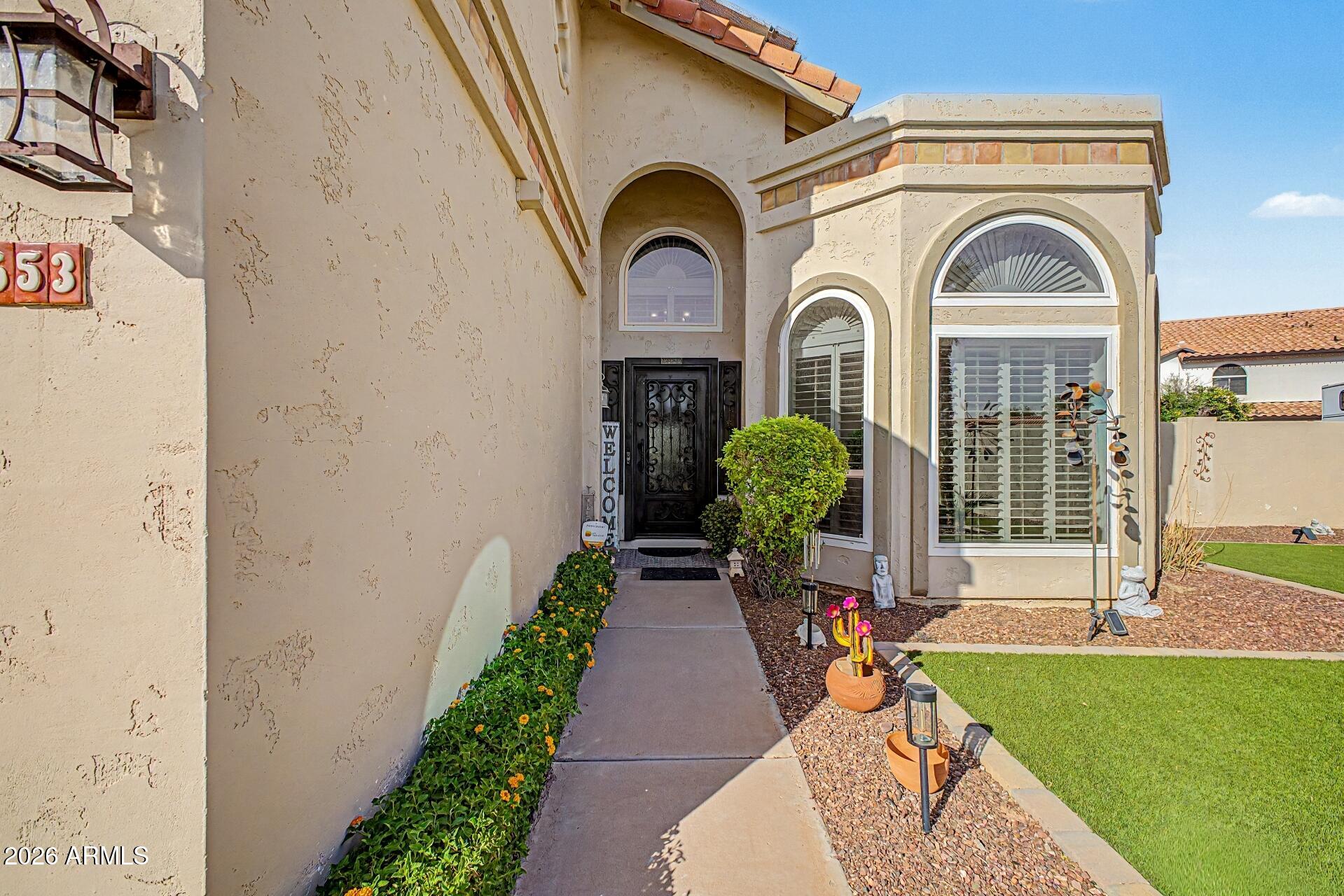 2653 N FONTANA Circle