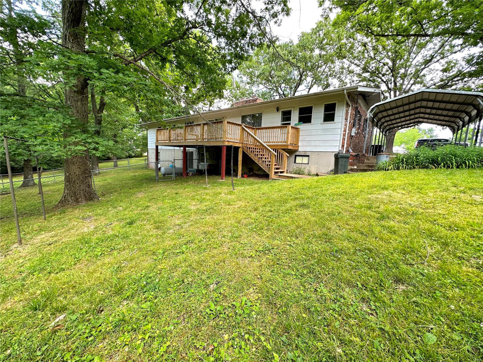 989 Clay Street