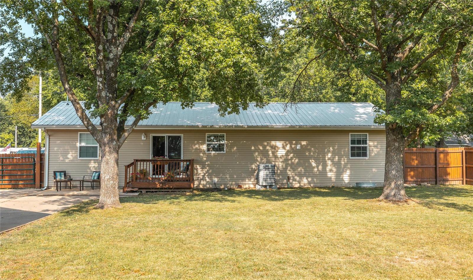 810 N Evergreen