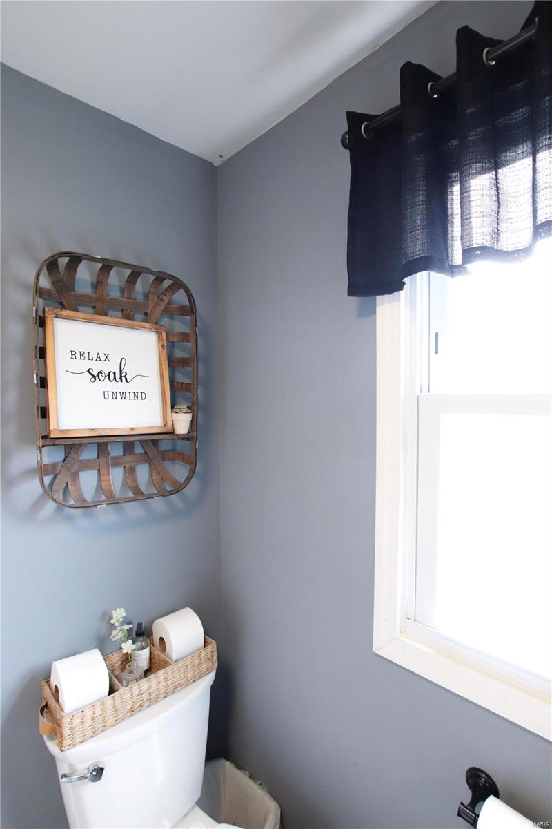 112 E Jackson Avenue