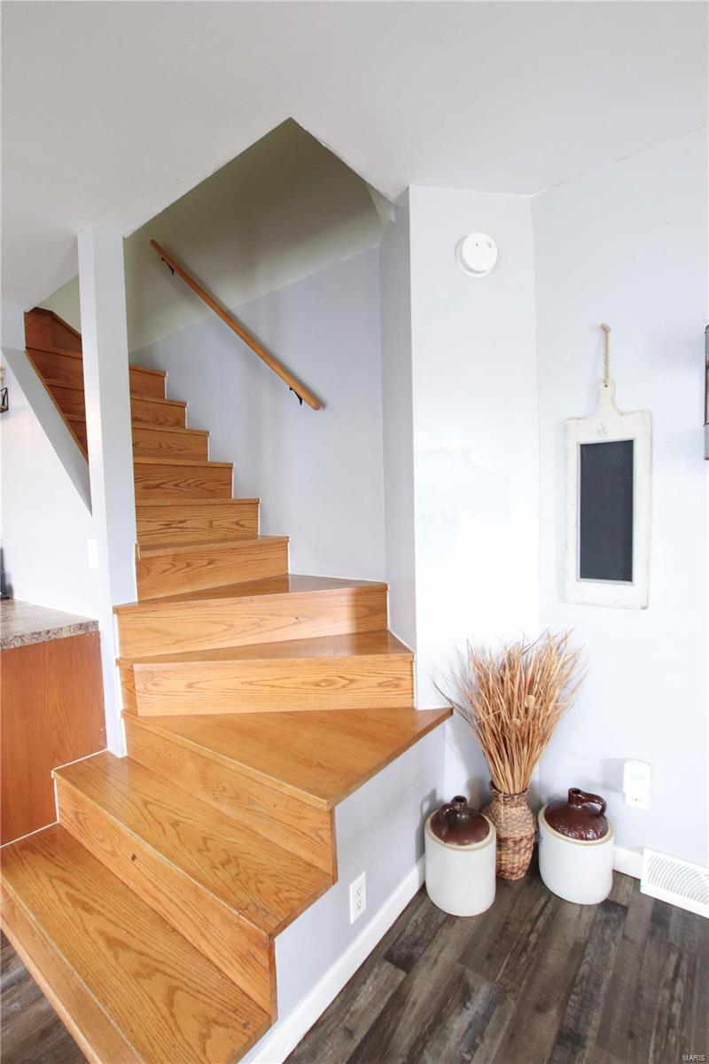 112 E Jackson Avenue