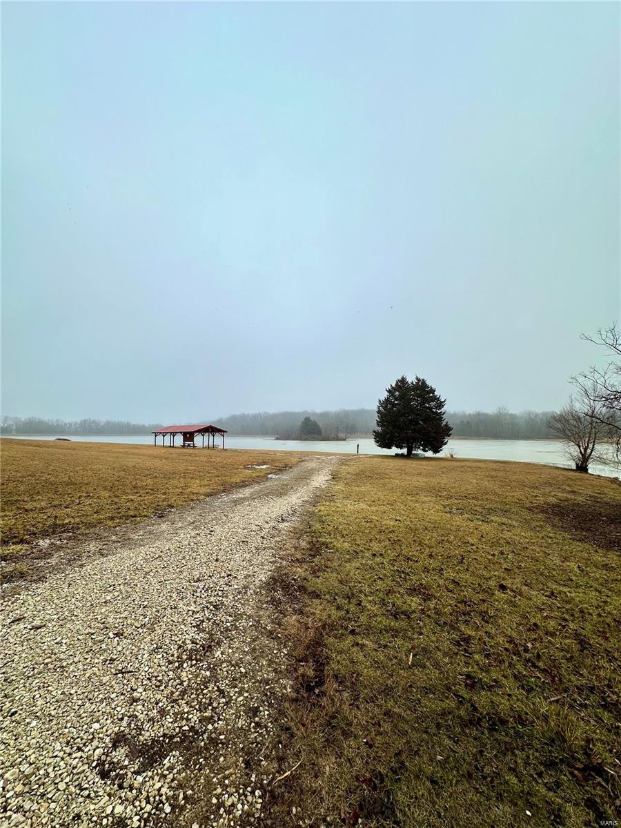 652 Lakeview Drive