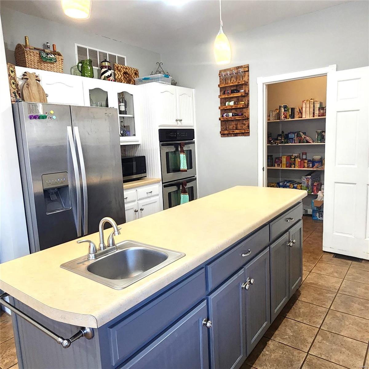 10325 Private Drive 3503