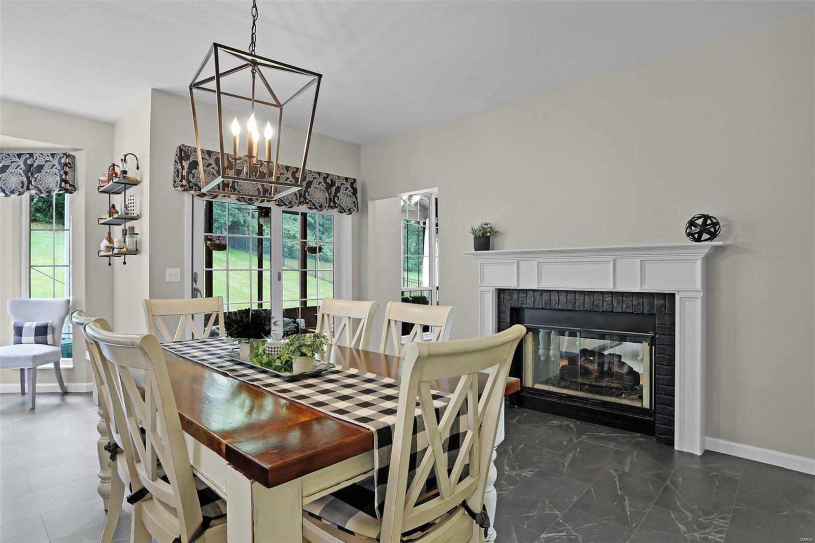 318 Lake View Drive