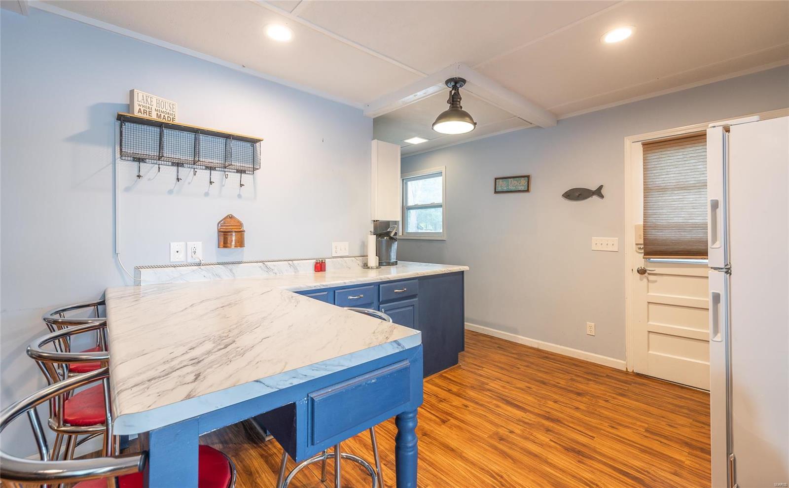 2008 Lakeshore Drive