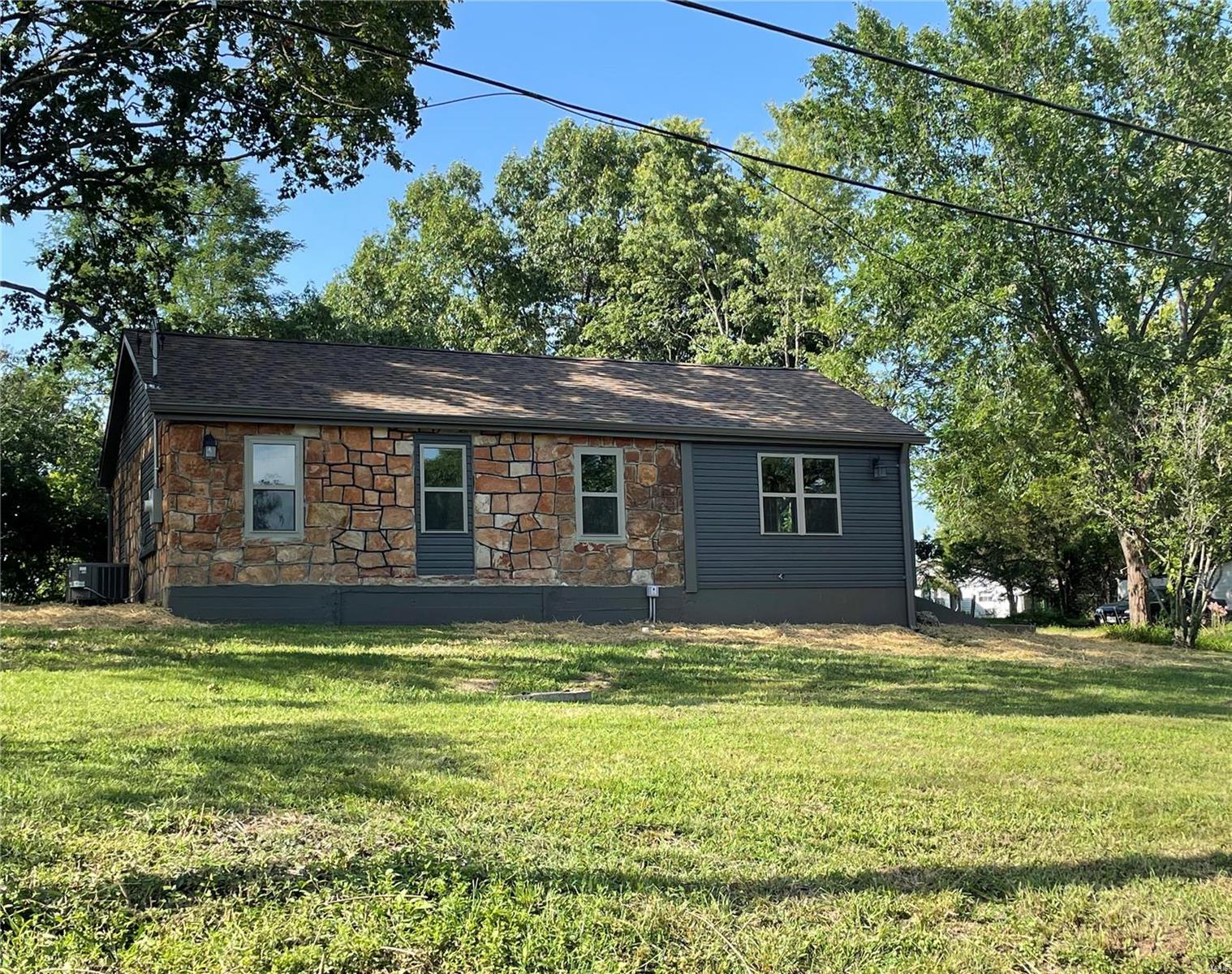 659 Benton