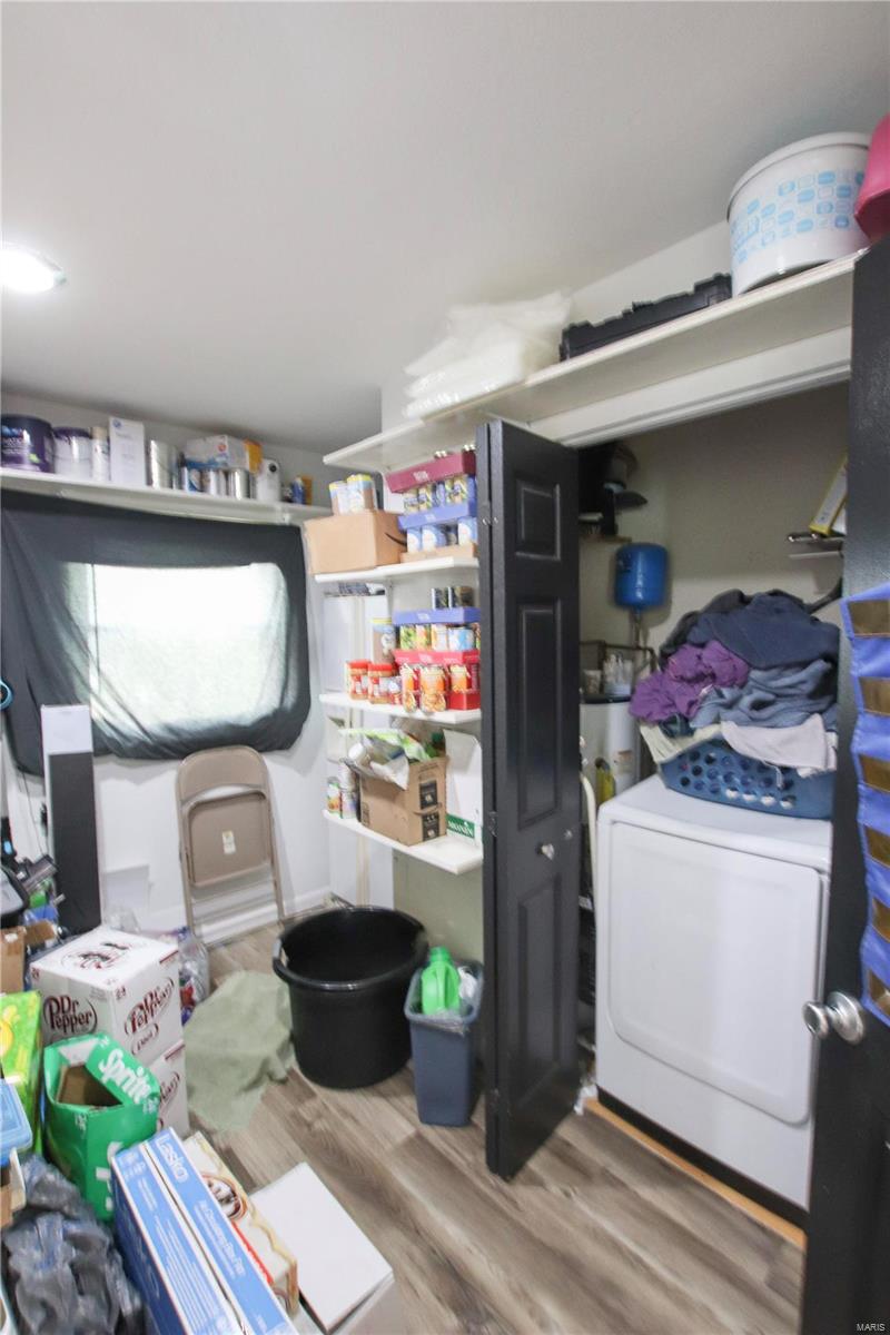 877 Louisiana Street