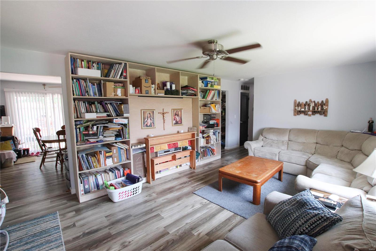 877 Louisiana Street